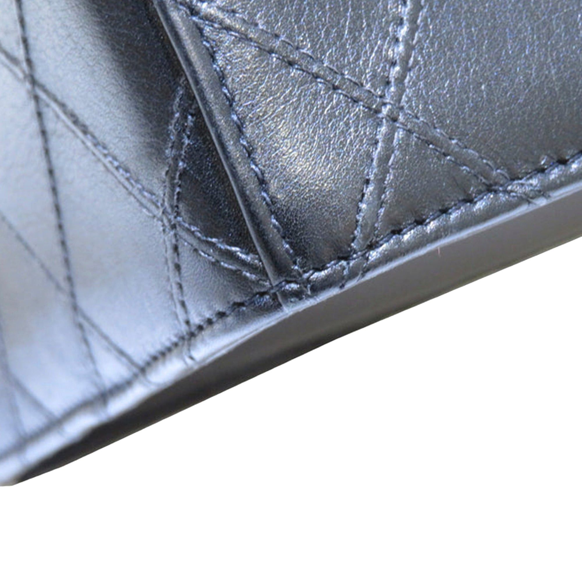 Chanel Chanel Matelasse Lambskin Vanity Bag Black Size ONE SIZE - 17 Thumbnail