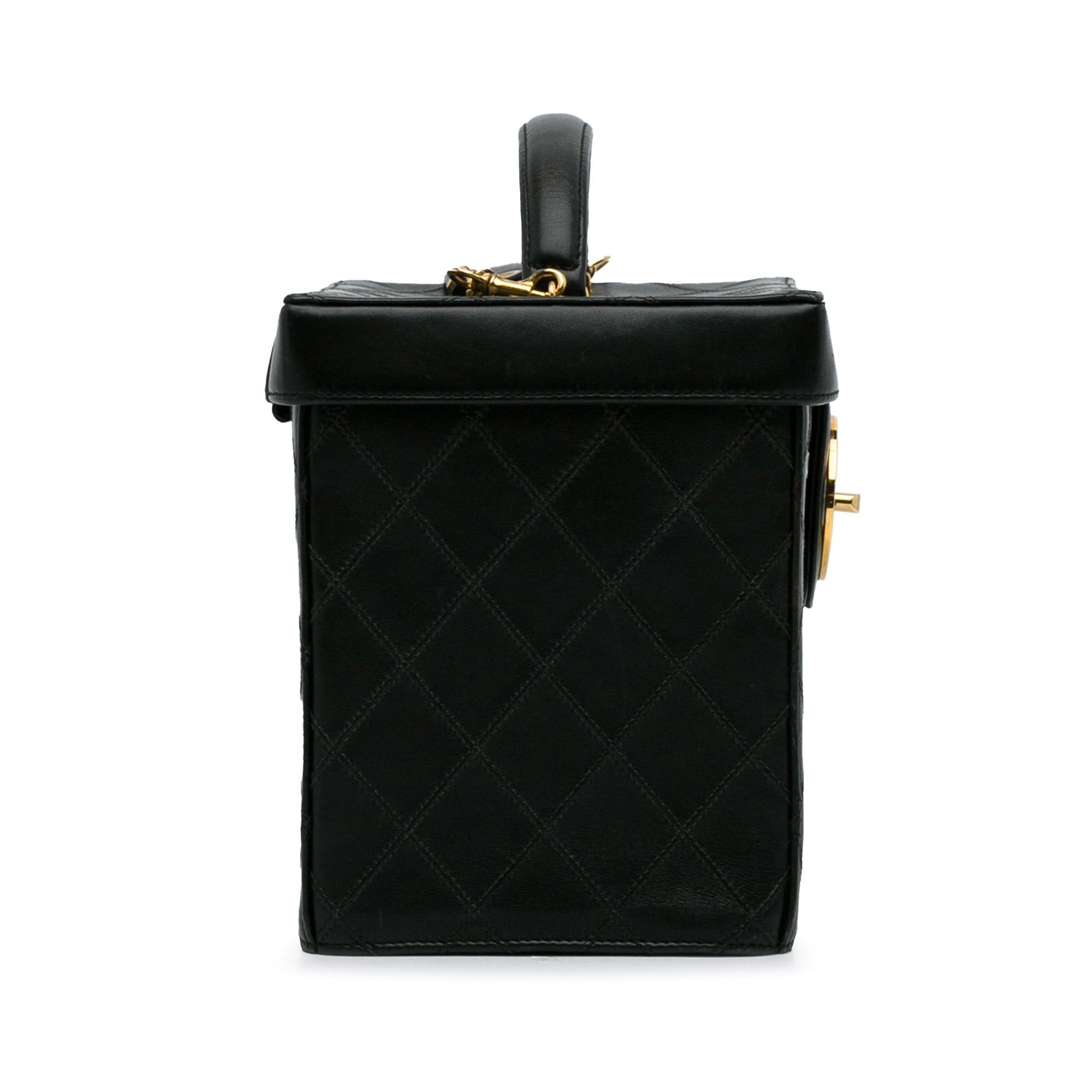 Chanel Chanel Matelasse Lambskin Vanity Bag Black Size ONE SIZE - 3 Thumbnail