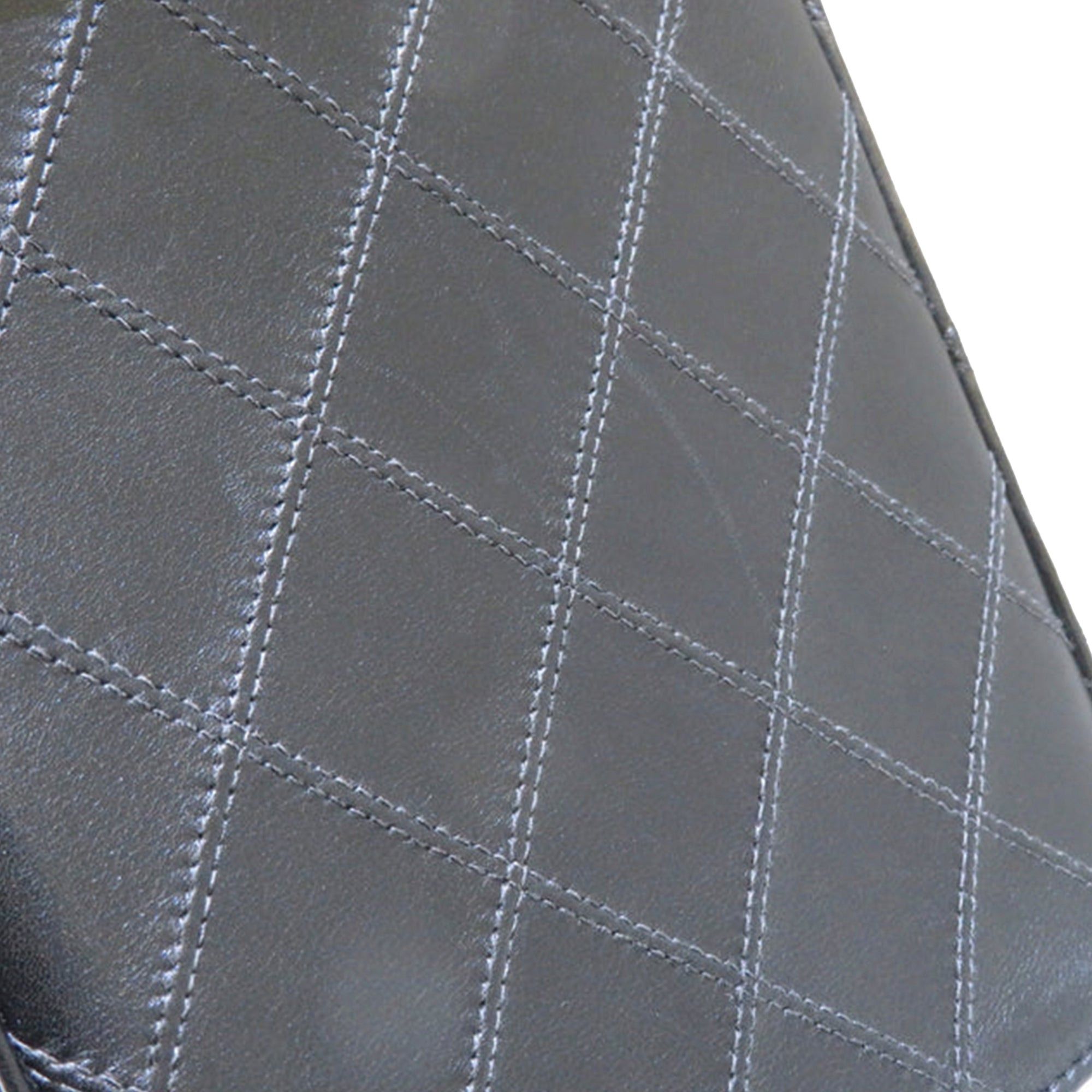 Chanel Chanel Matelasse Lambskin Vanity Bag Black Size ONE SIZE - 19 Thumbnail