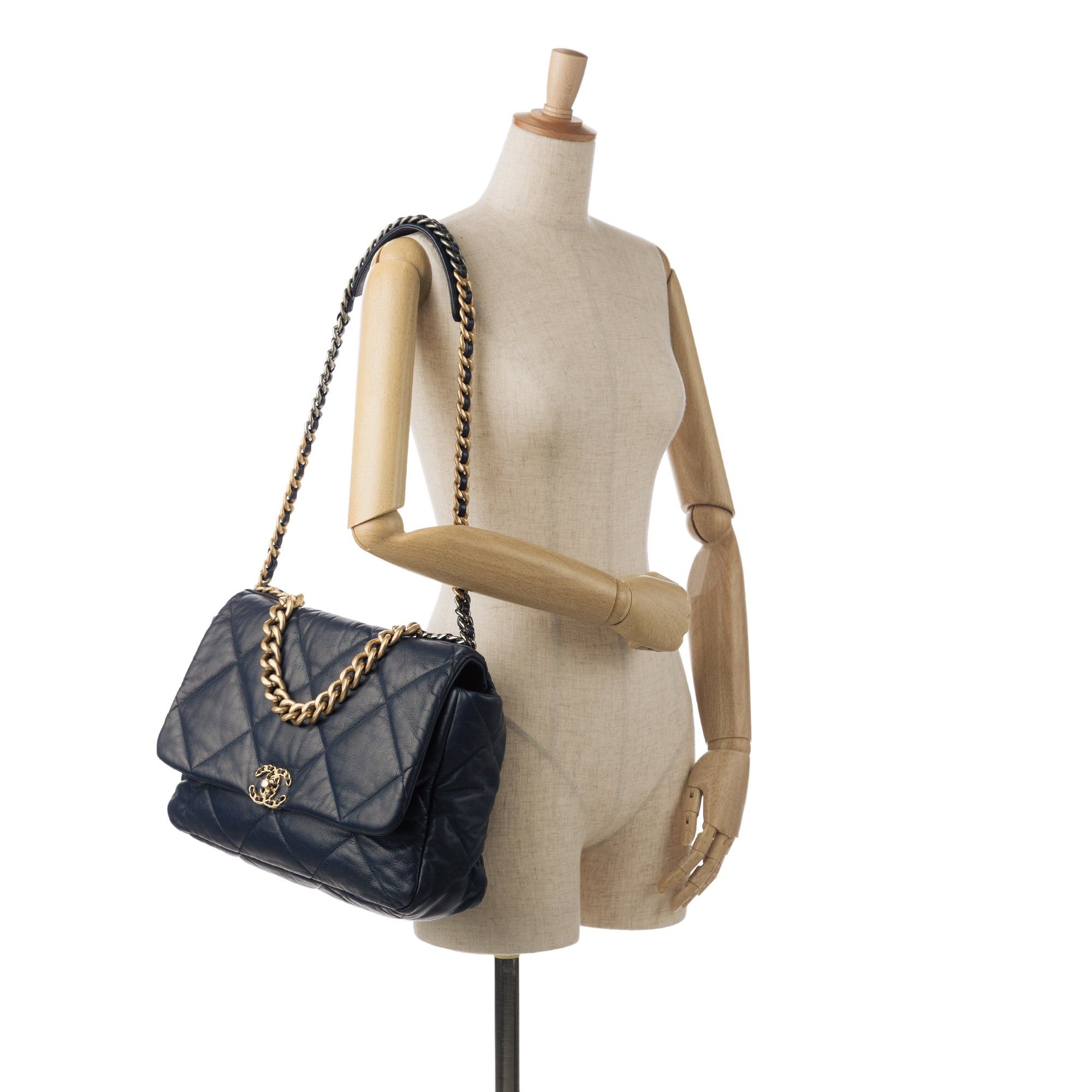Chanel Chanel Maxi Lambskin 19 Flap Blue Size ONE SIZE - 9 Thumbnail