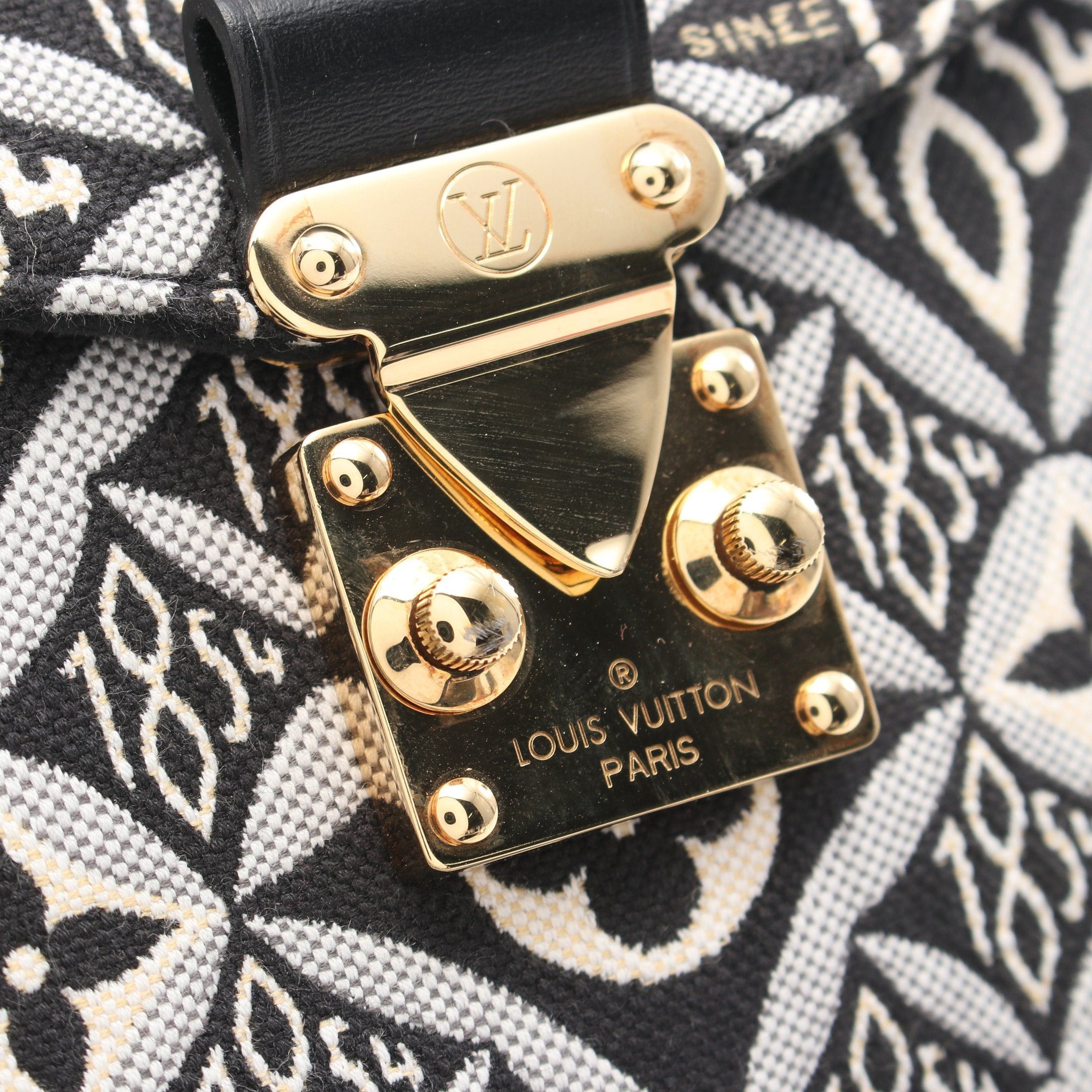 Louis Vuitton Louis Vuitton Pochette Metis Mm Monogram Jacquard Since1854 Handbag Canvas Leather Black Ivory Light Gray Size ONE SIZE - 6 Thumbnail