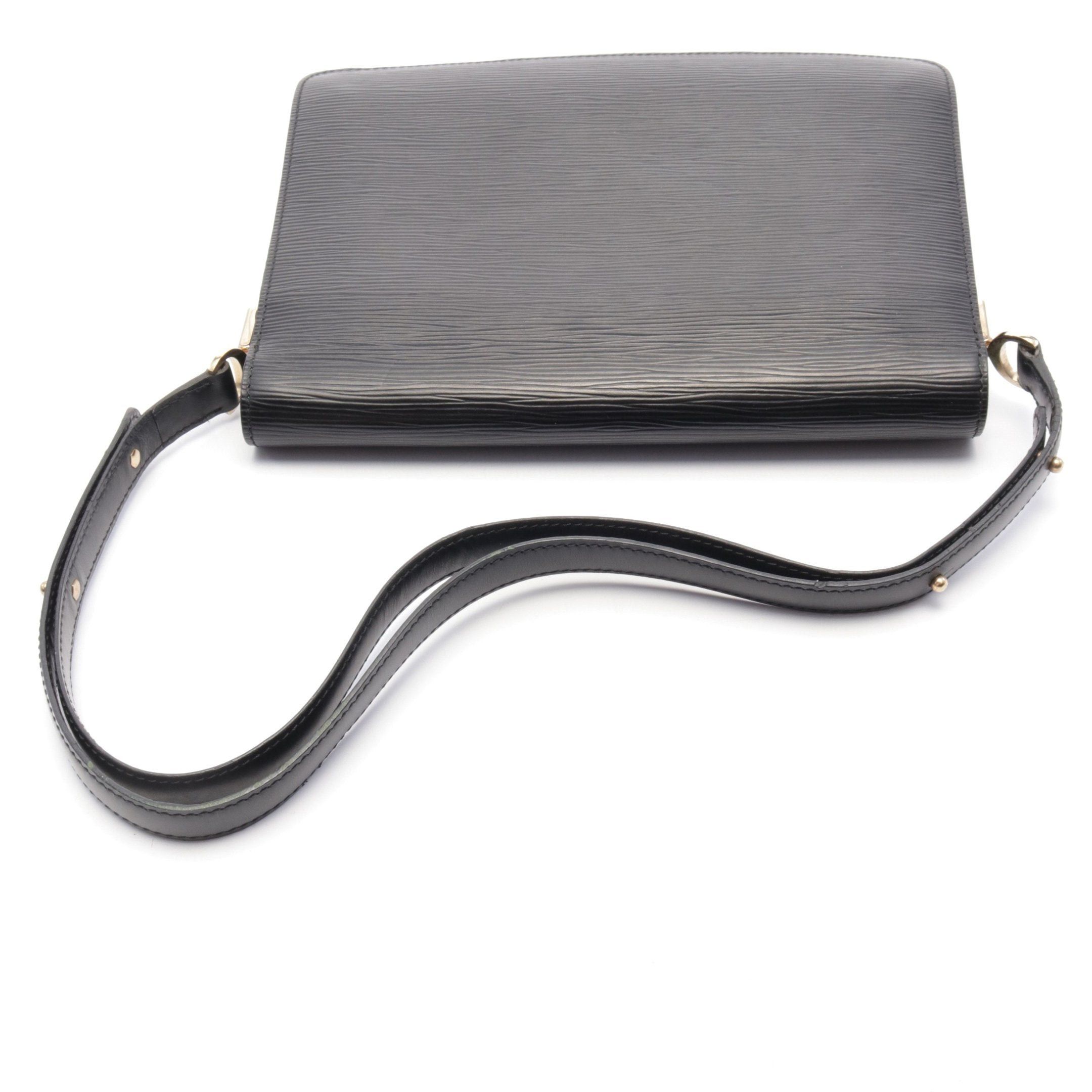 Louis Vuitton Louis Vuitton Free Run Epi Noir Shoulder Bag Leather Black Green Size ONE SIZE - 9 Thumbnail