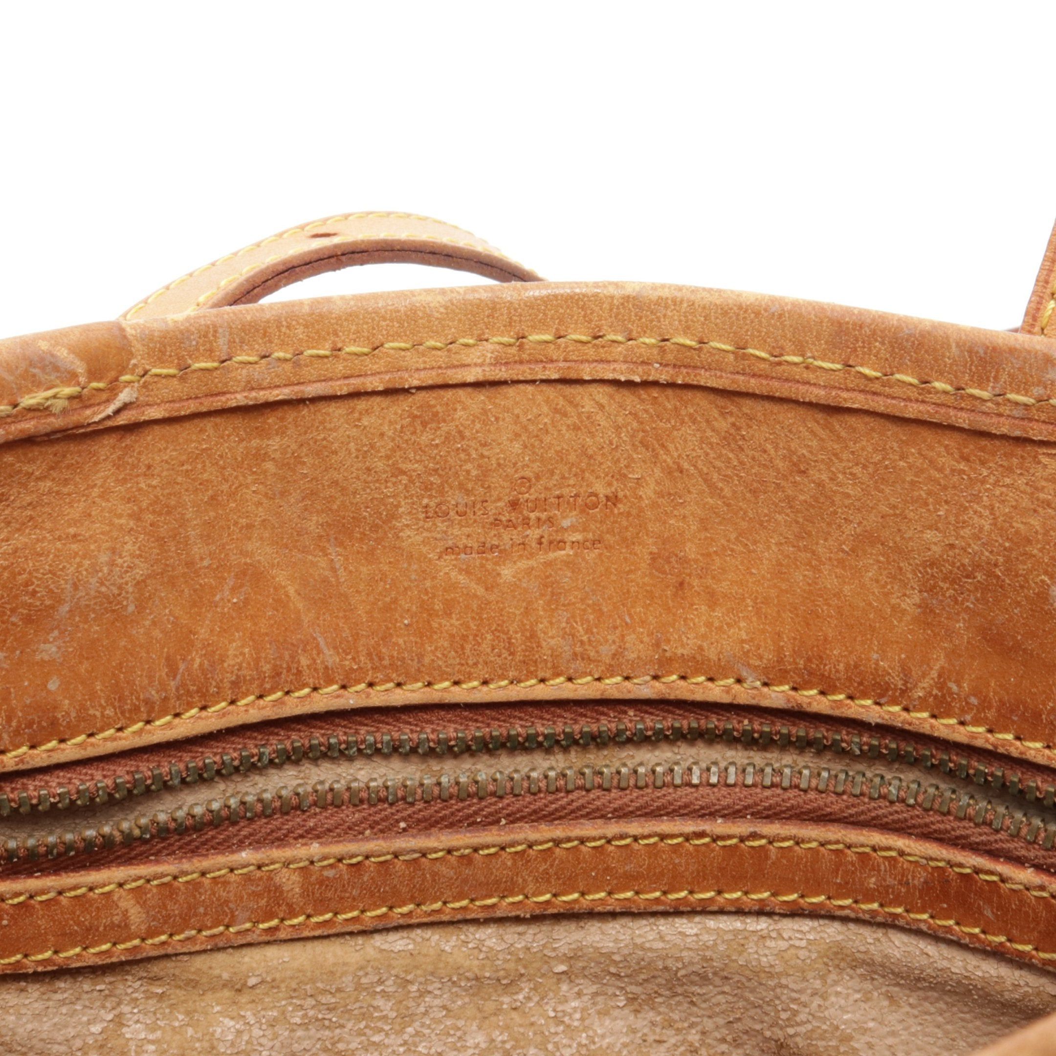 Louis Vuitton Bucket Pm Monogram Handbag Leather Brown