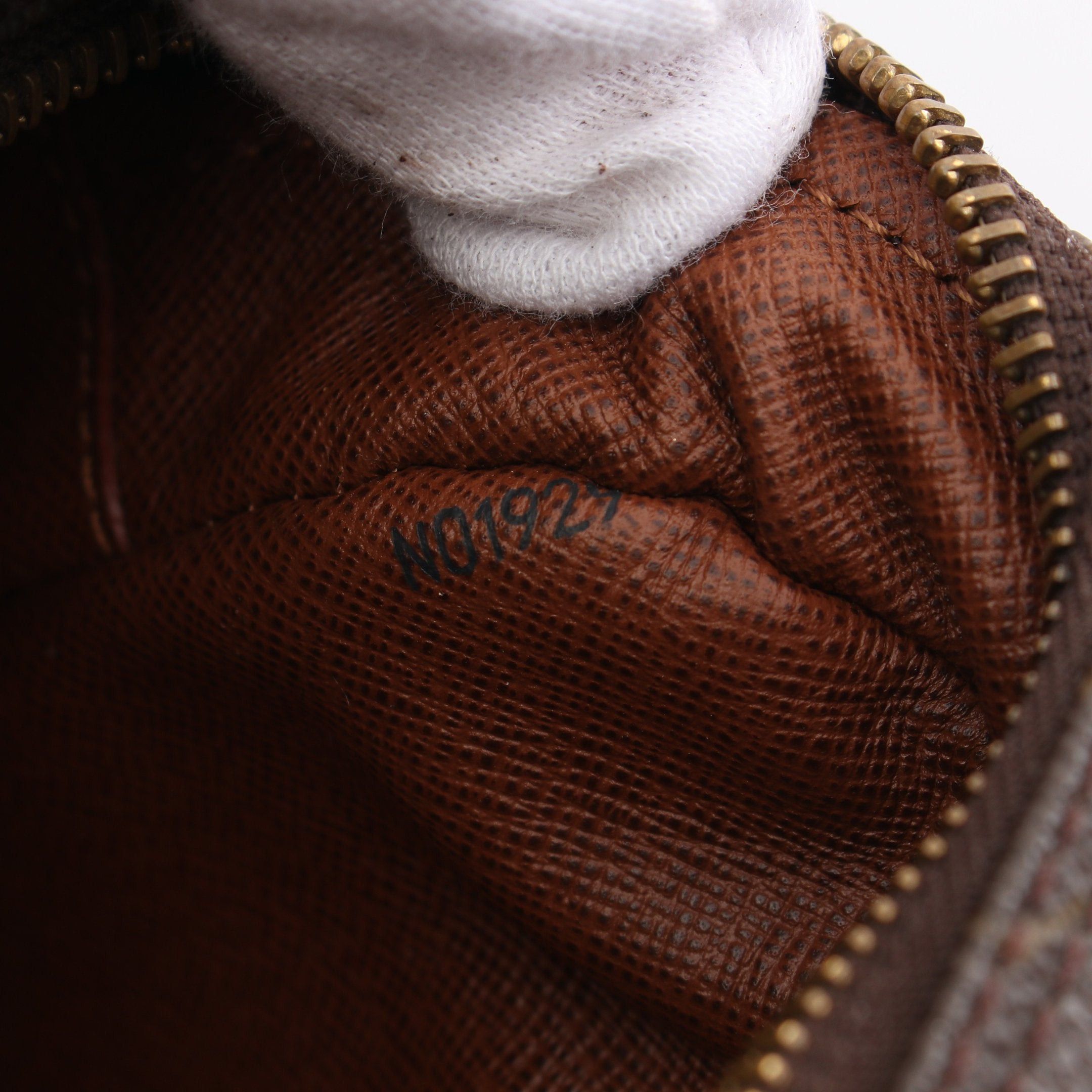 Louis Vuitton Louis Vuitton Nil Monogram Shoulder Bag Leather Brown Size ONE SIZE - 5 Thumbnail