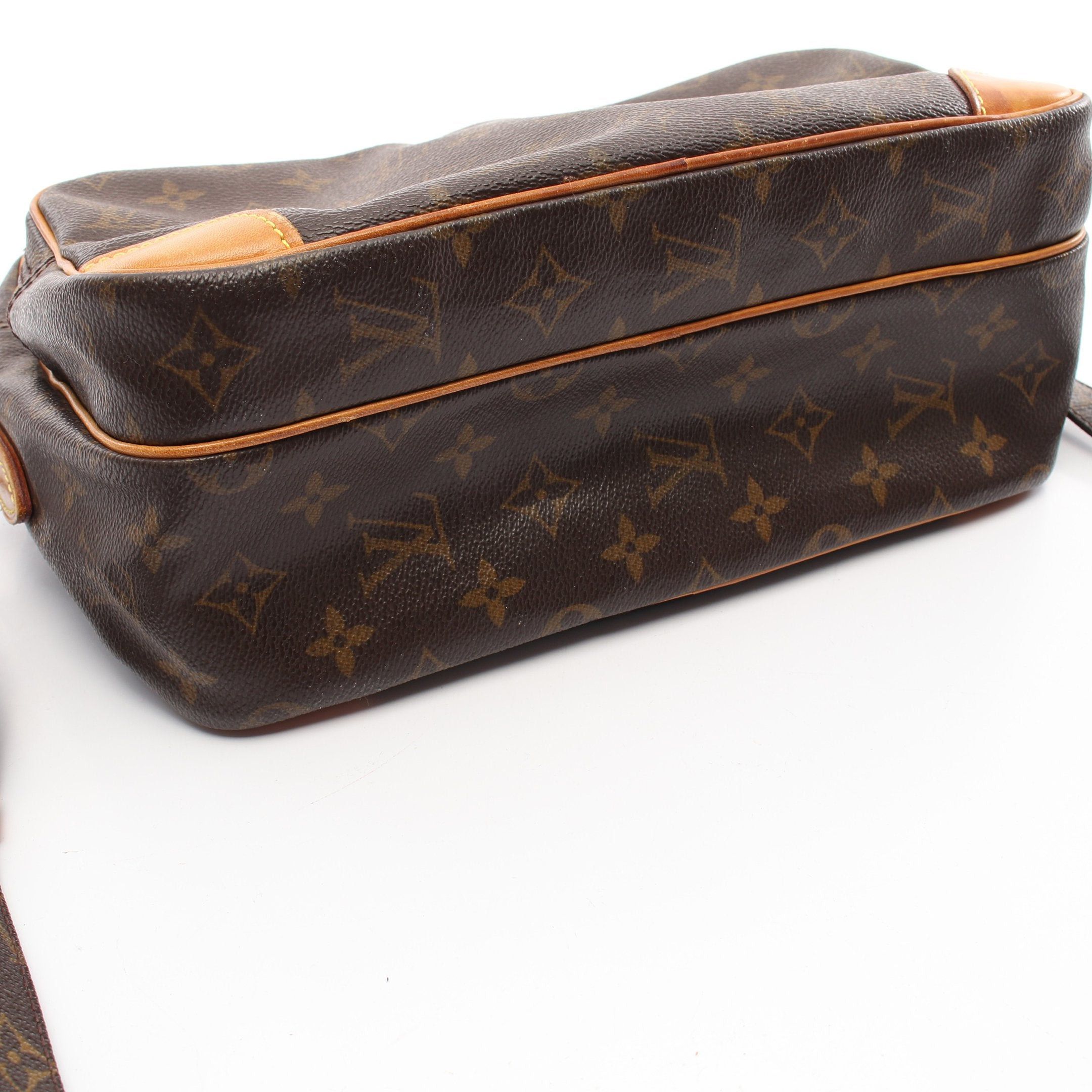 Louis Vuitton Louis Vuitton Nil Monogram Shoulder Bag Leather Brown Size ONE SIZE - 8 Thumbnail