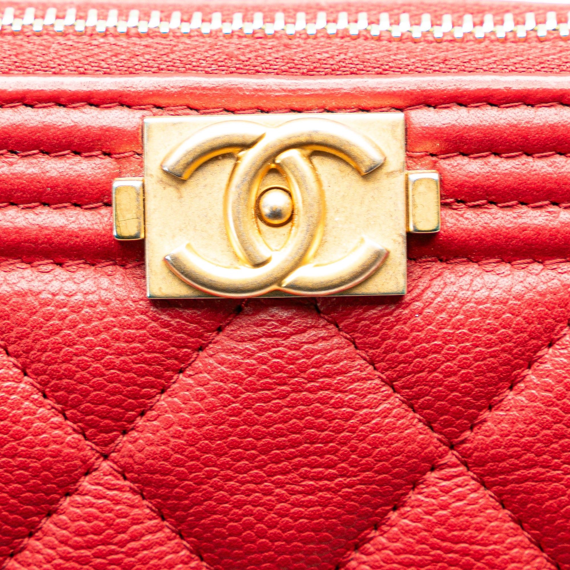 Chanel Chanel Medium Quilted Caviar Boy O Case Clutch Red Size ONE SIZE - 4 Thumbnail