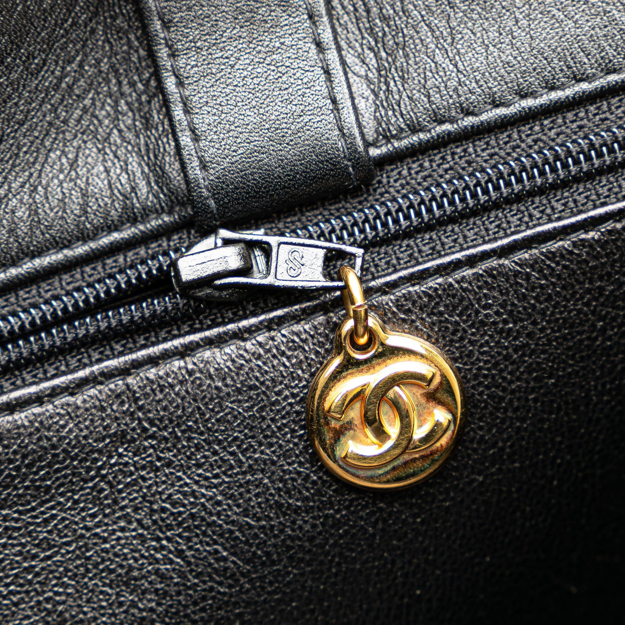 Chanel Chanel CC Lambskin XL Tote Black Size ONE SIZE - 8 Thumbnail