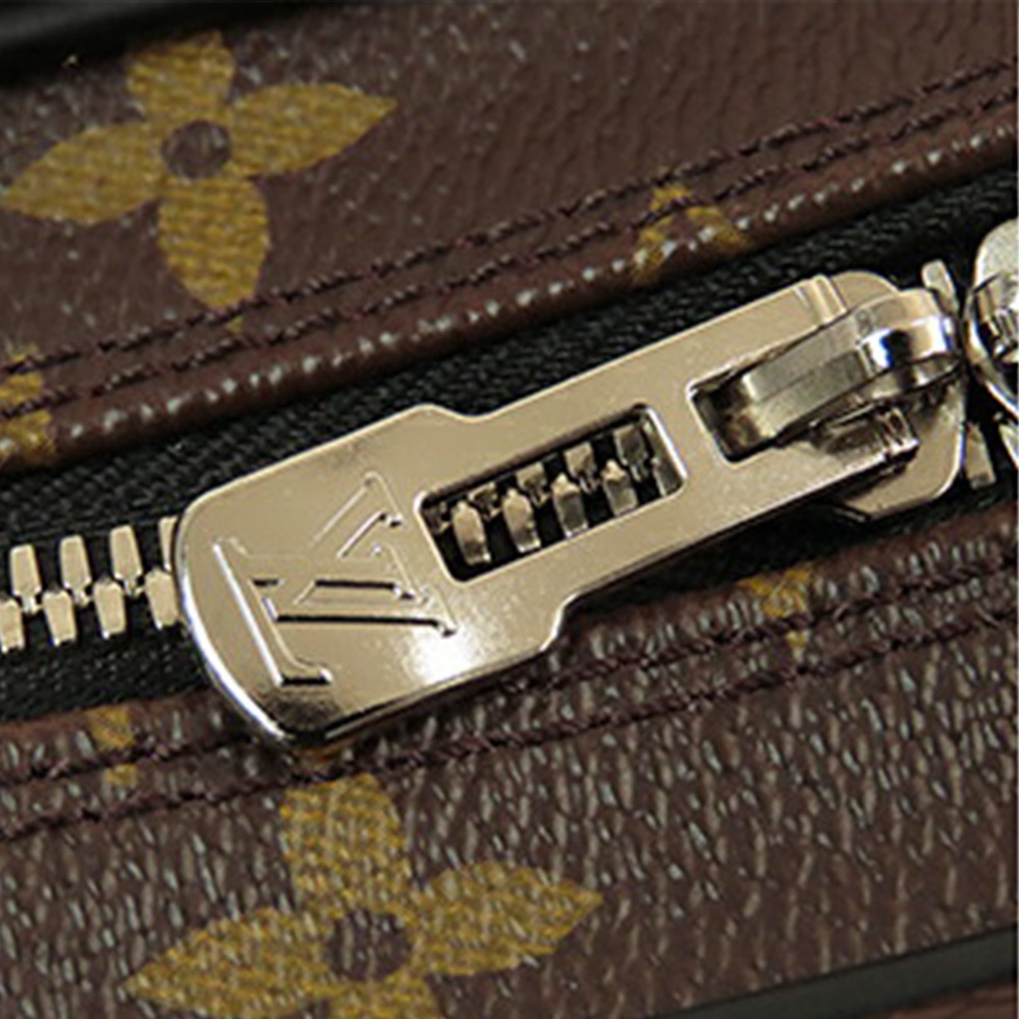 Louis Vuitton Louis Vuitton Monogram Macassar Porte Documents Voyage Brown Size ONE SIZE - 10 Thumbnail