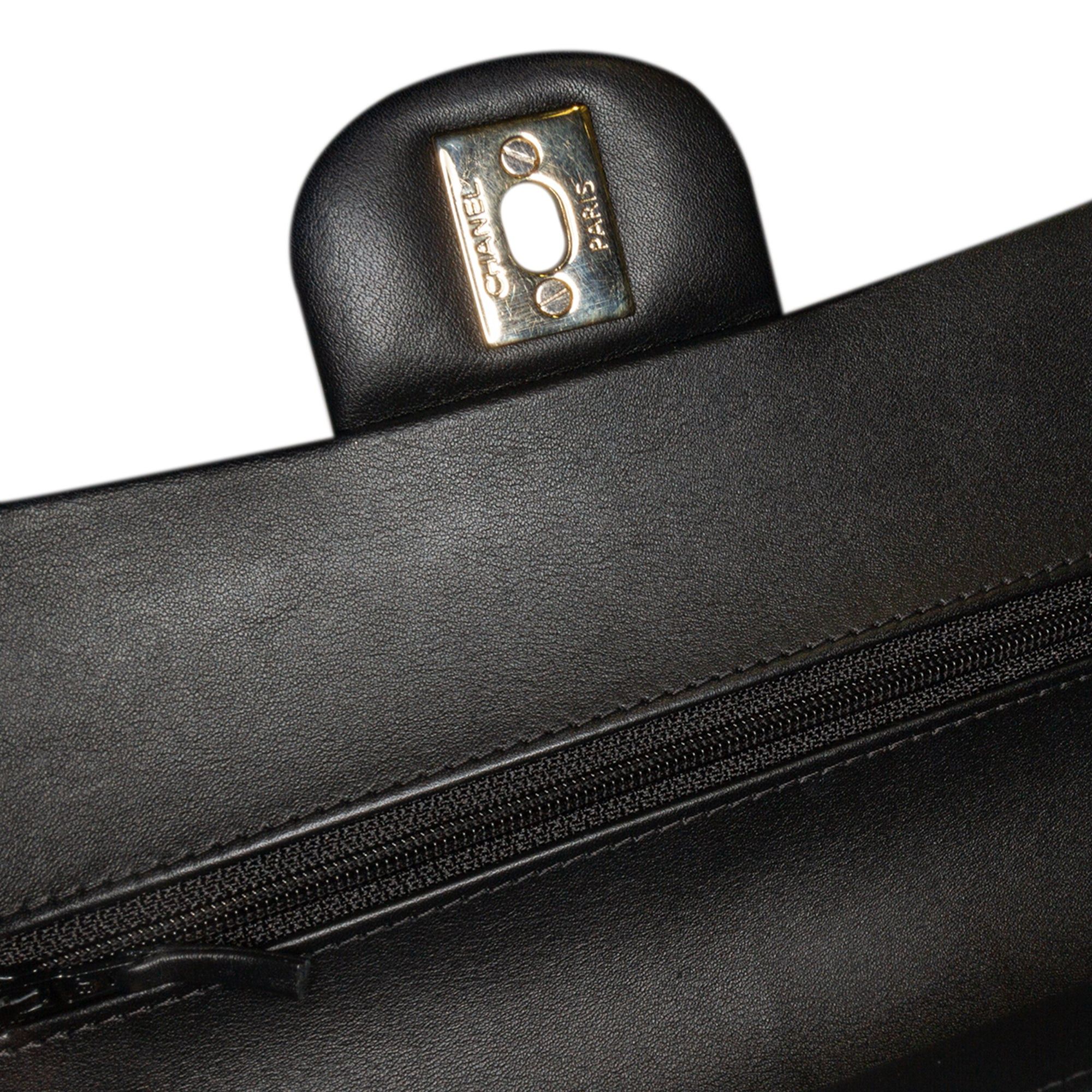 Chanel Chanel Small Classic Patent Double Flap Black Size ONE SIZE - 7 Thumbnail