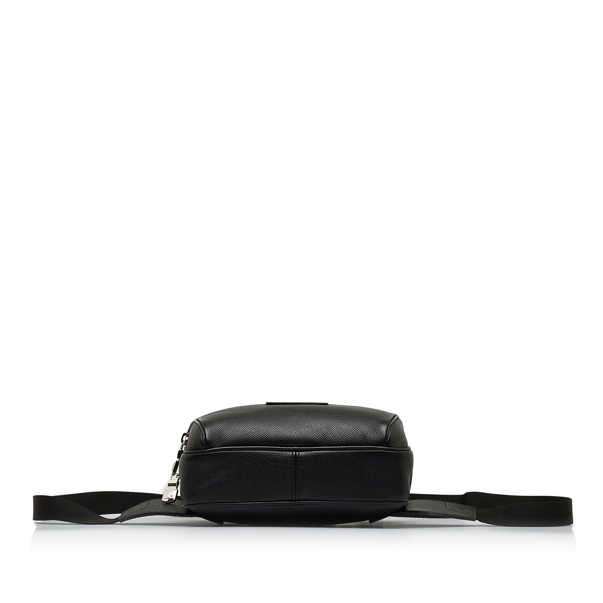 Louis Vuitton Louis Vuitton Taiga Outdoor Bumbag Black Size ONE SIZE - 4 Thumbnail