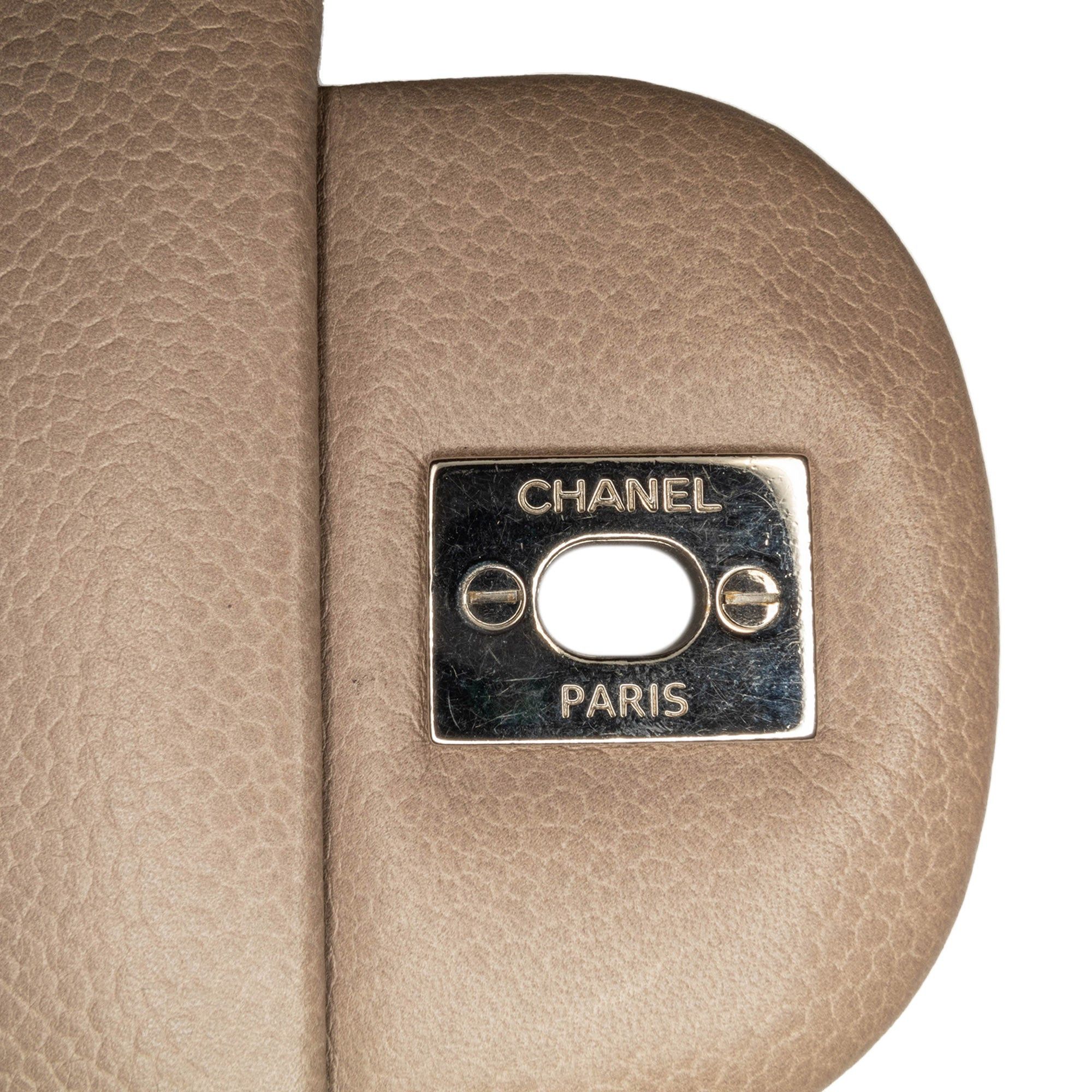 Chanel Chanel Jumbo Classic Caviar Double Flap Brown Size ONE SIZE - 9 Thumbnail