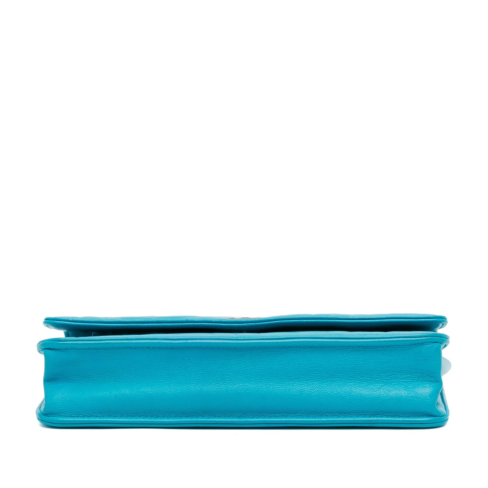 Chanel Chanel Lambskin Camellia Embossed Wallet On Chain Blue Size ONE SIZE - 4 Thumbnail