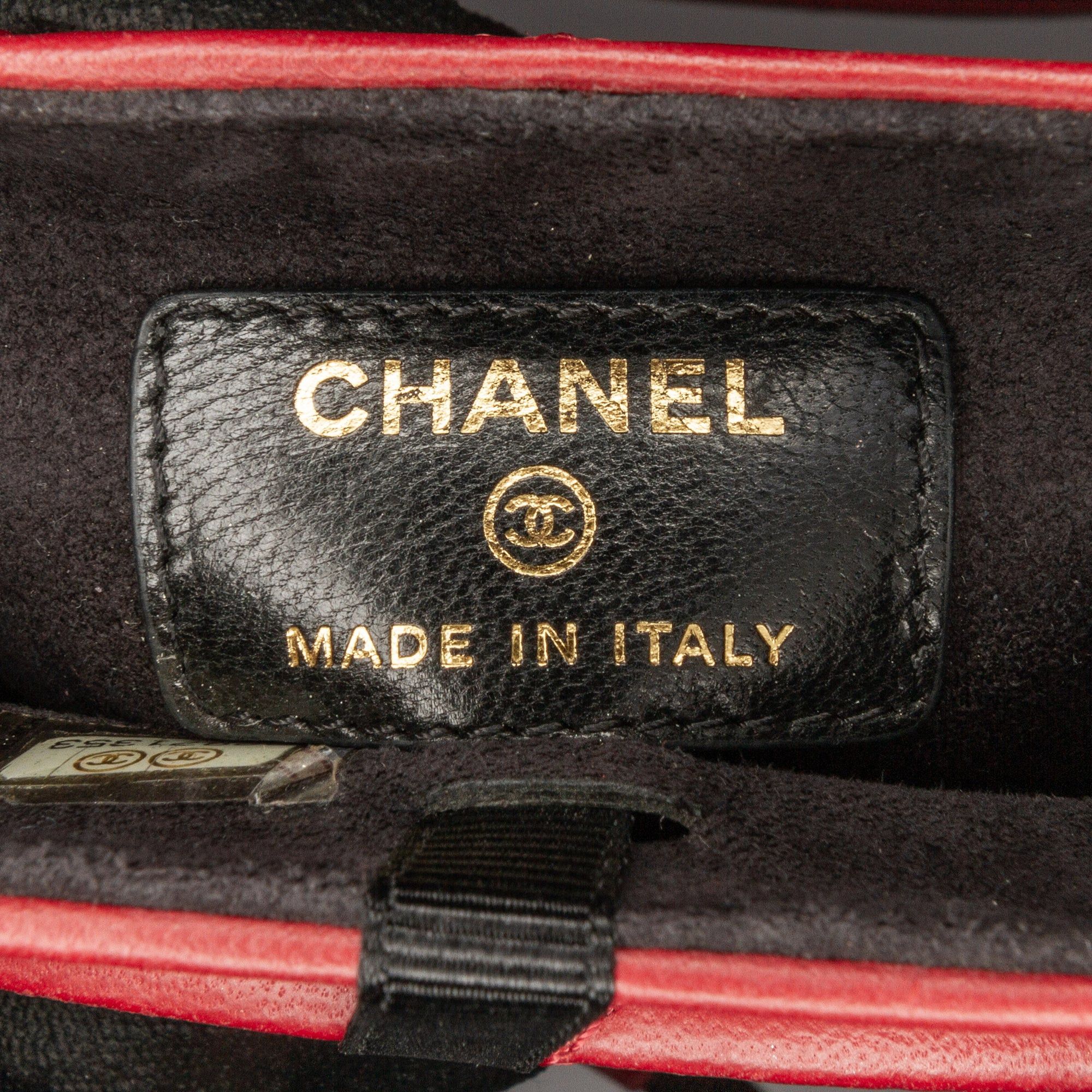 Chanel Chanel CC Quilted Lambskin Chain Around Phone Holder Red Size ONE SIZE - 6 Thumbnail