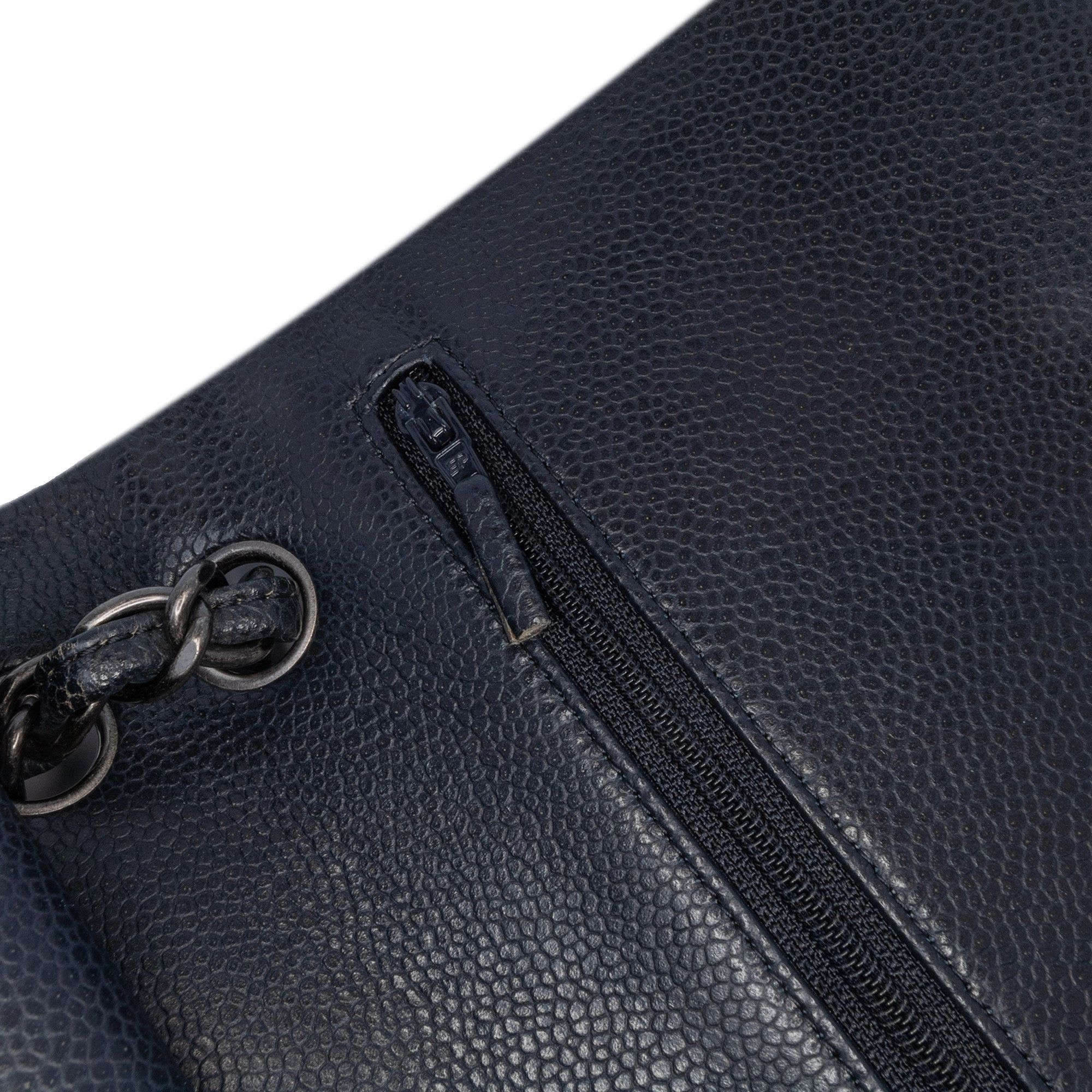 Chanel Chanel Jumbo Classic Caviar Double Flap Black Size ONE SIZE - 8 Thumbnail
