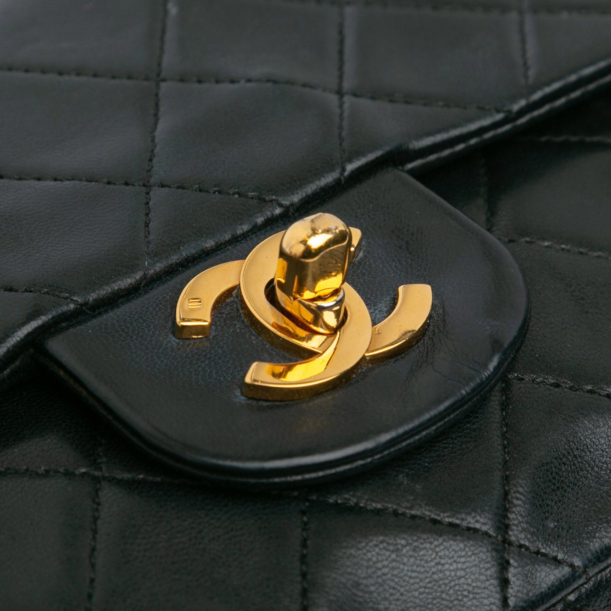 Chanel Chanel Small Classic Lambskin Double Flap Black Size ONE SIZE - 6 Thumbnail