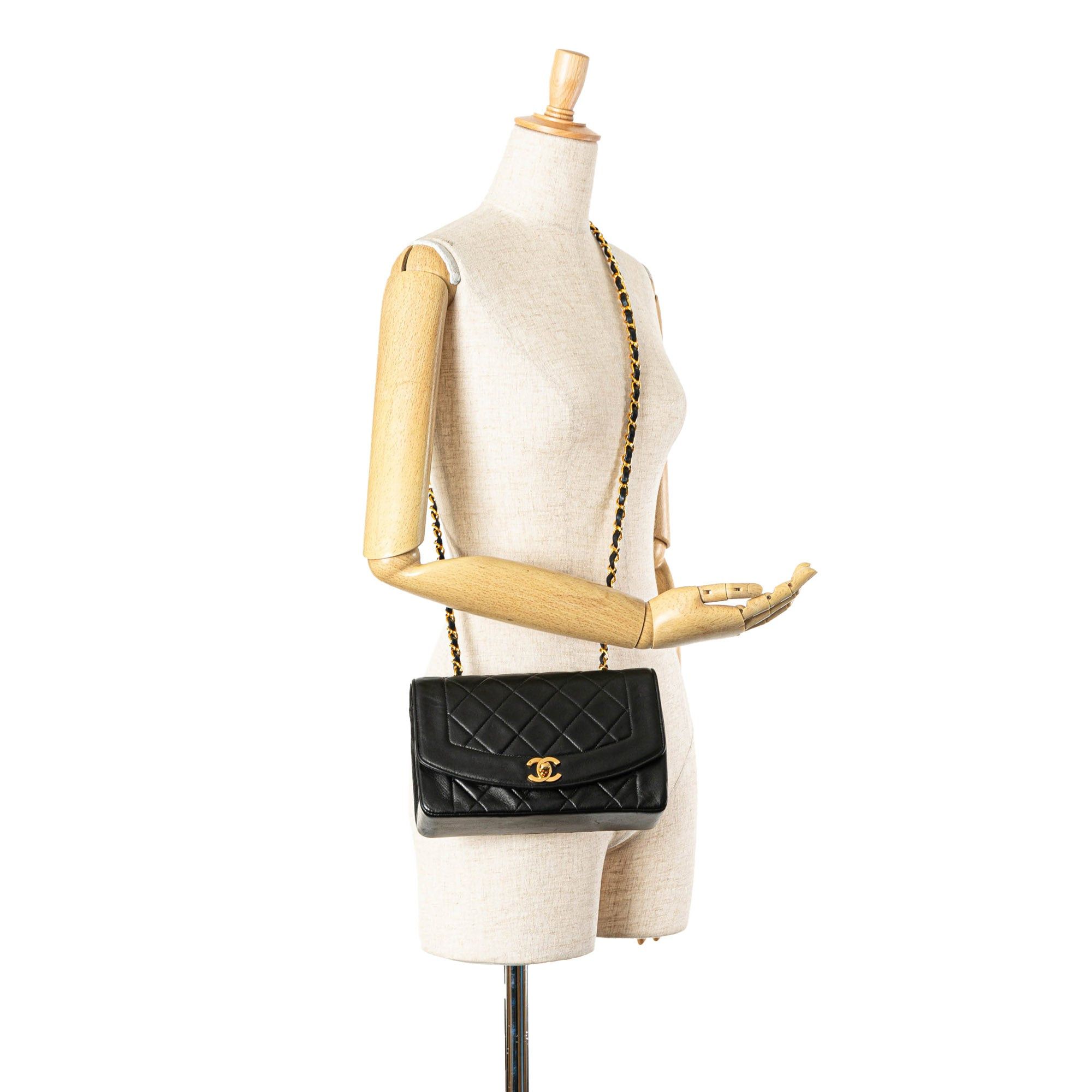 Chanel Chanel Small Lambskin Diana Flap Black Size ONE SIZE - 8 Thumbnail