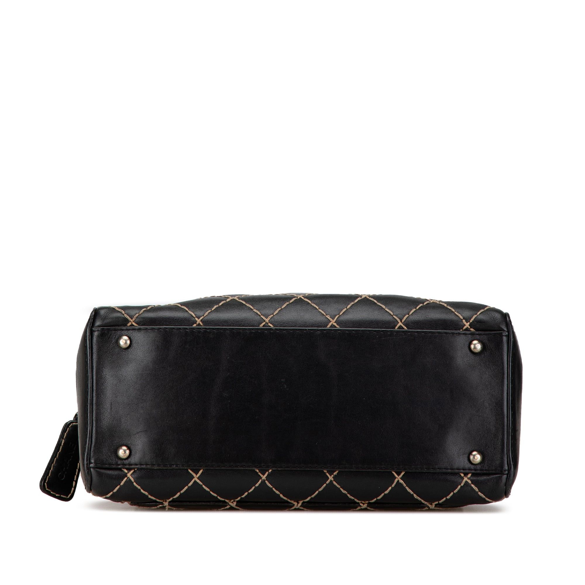 Chanel Chanel CC Wild Stitch Lambskin Handbag Black Size ONE SIZE - 3 Thumbnail