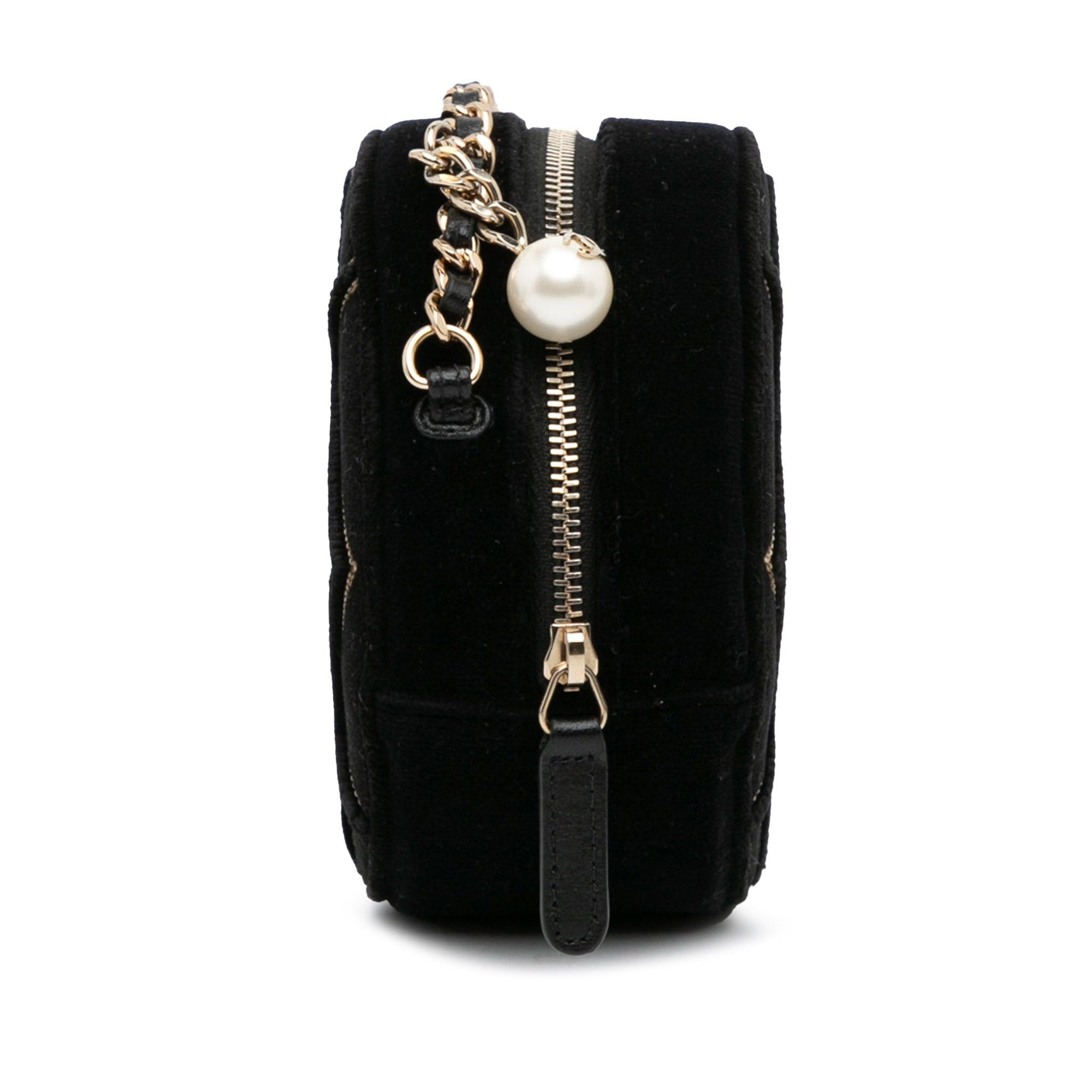 Chanel Chanel Velvet Pearl Sequin Round Crossbody Black Size ONE SIZE - 3 Thumbnail