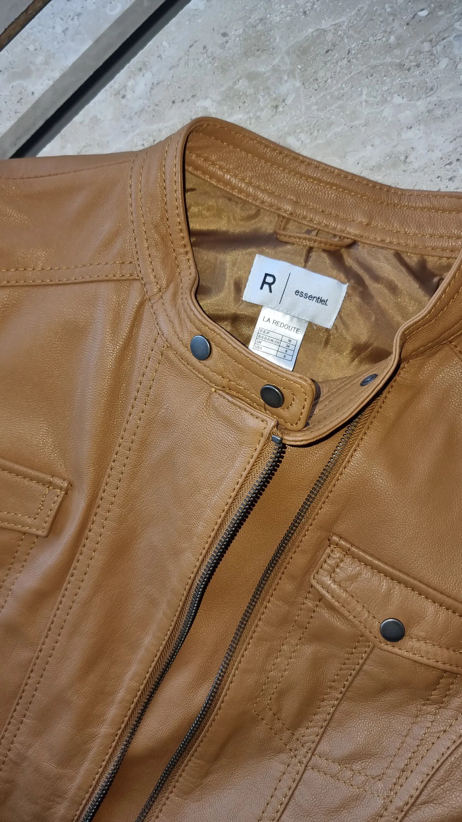 Other essentiel. LA REDOUTE Leather Jacket Size XS / US 0-2 / IT 36-38 - 2 Thumbnail