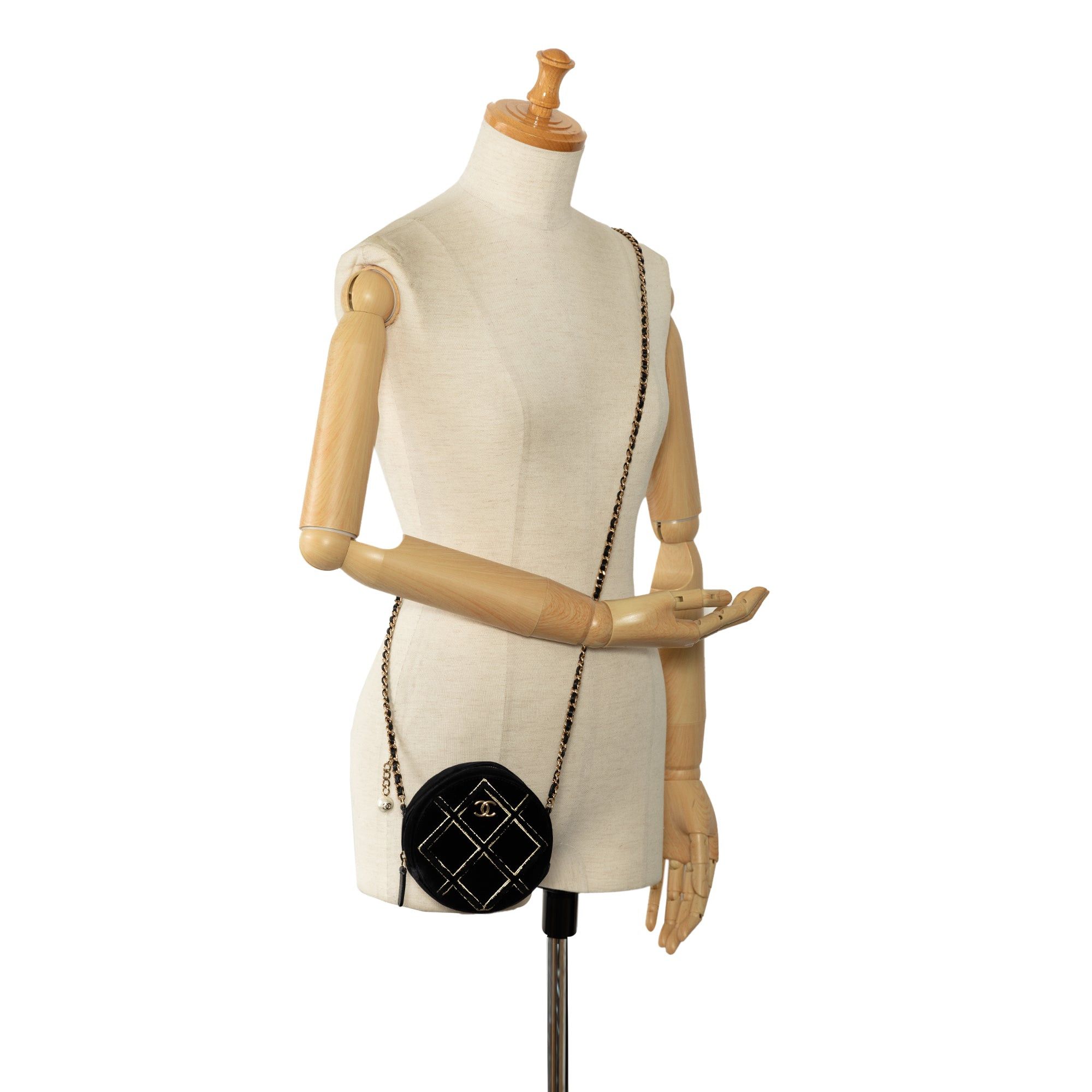 Chanel Chanel Velvet Pearl Sequin Round Crossbody Black Size ONE SIZE - 9 Thumbnail