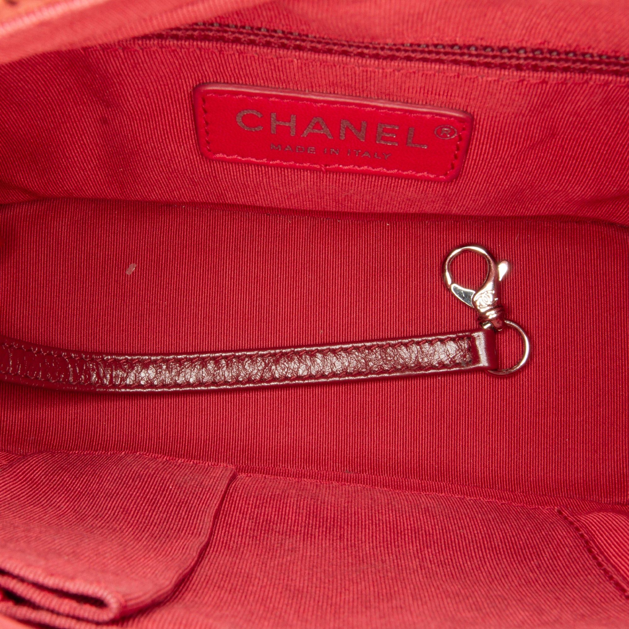 Chanel Chanel Small Chevron Lambskin Gabrielle Crossbody Red Size ONE SIZE - 6 Thumbnail