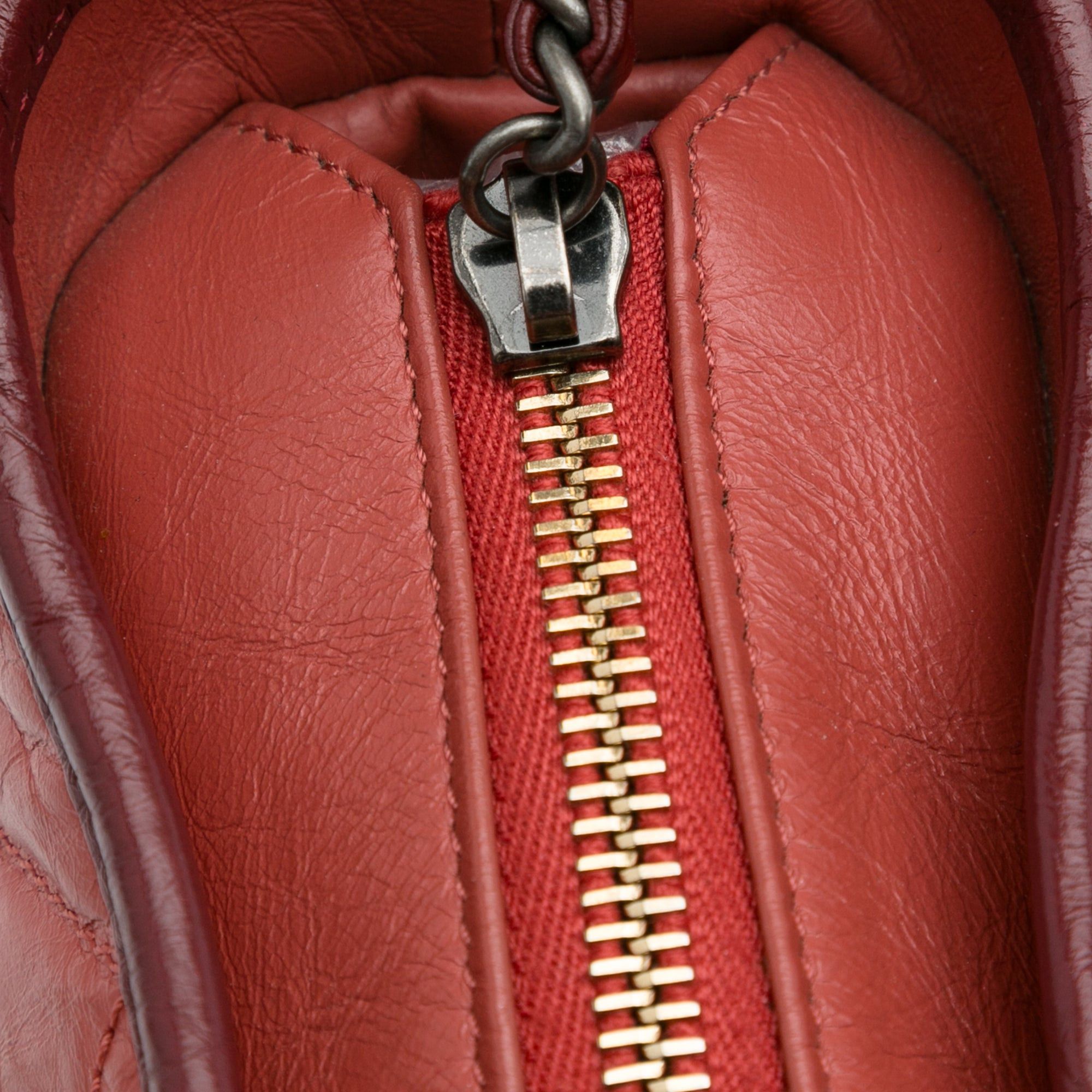 Chanel Chanel Small Chevron Lambskin Gabrielle Crossbody Red Size ONE SIZE - 9 Thumbnail