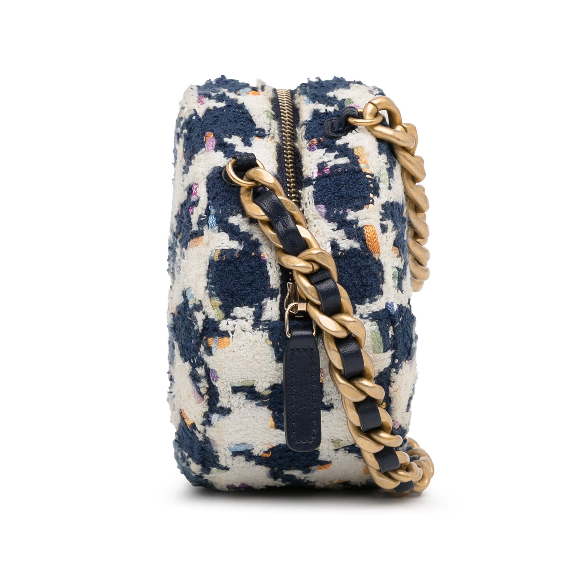 Chanel Chanel Tweed 19 Round Clutch with Chain White Size ONE SIZE - 3 Thumbnail