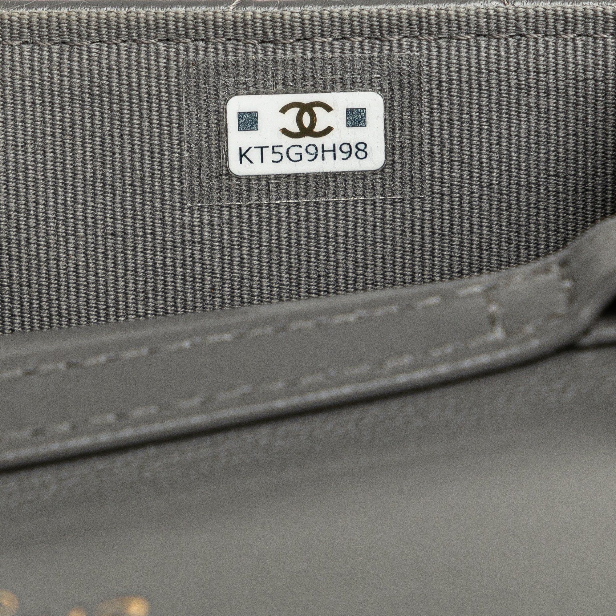 Chanel Chanel Lambskin 19 Flap Coin Purse With Chain Gray Size ONE SIZE - 7 Thumbnail