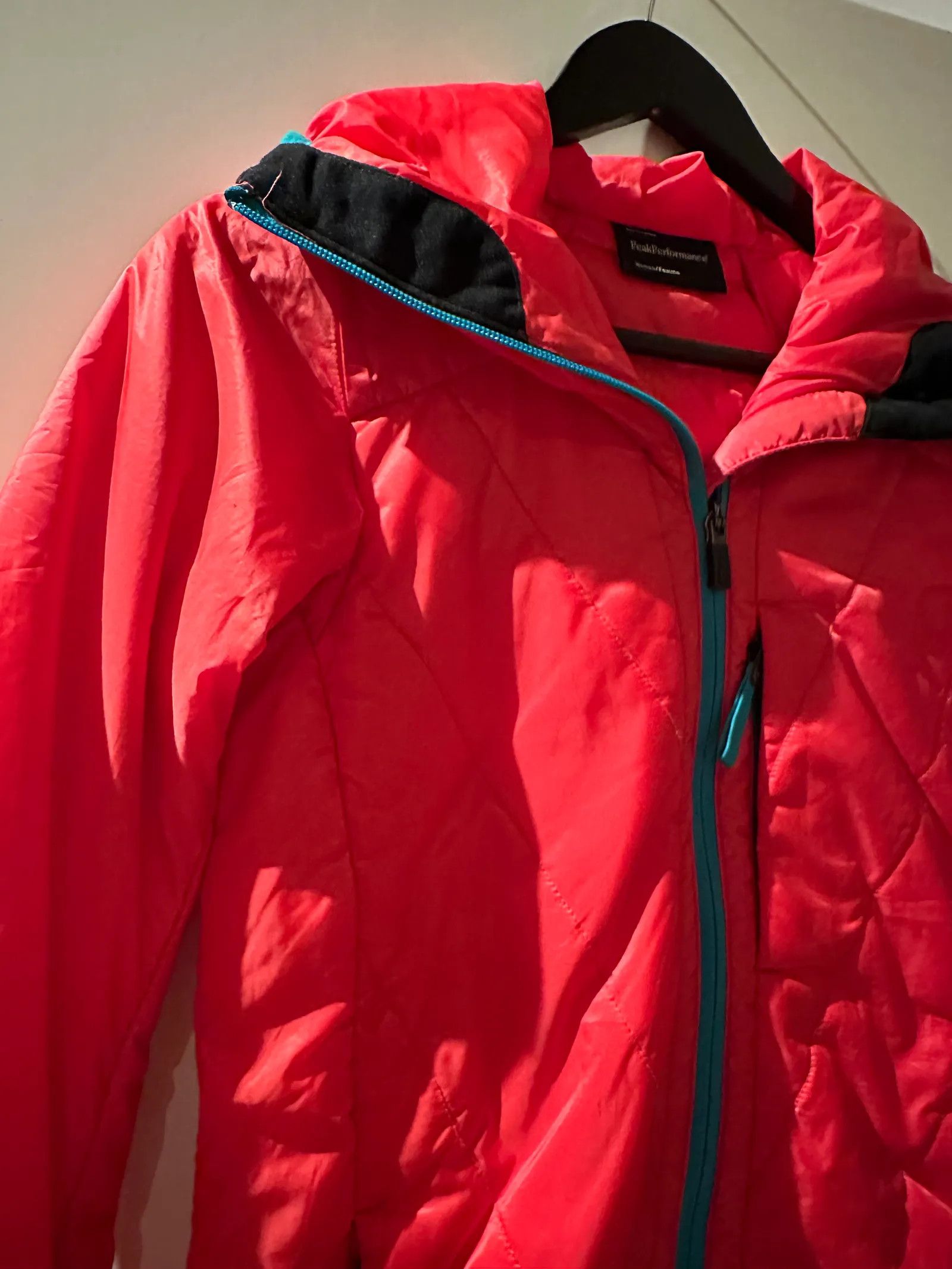 Peak Performance Peak Performance W HELI LIN J Jacket Size XS / US 0-2 / IT 36-38 - 4 Thumbnail