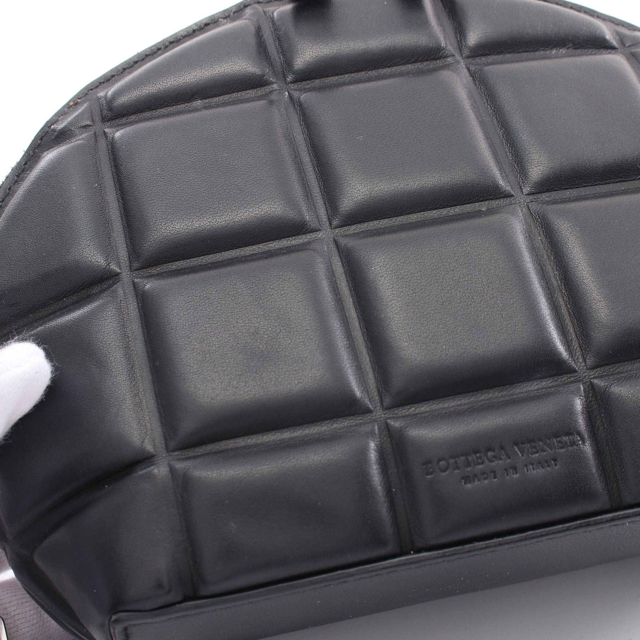 Bottega Veneta Bottega Veneta Padet Half Moon Chain Shoulder Bag Leather Black Size ONE SIZE - 7 Thumbnail