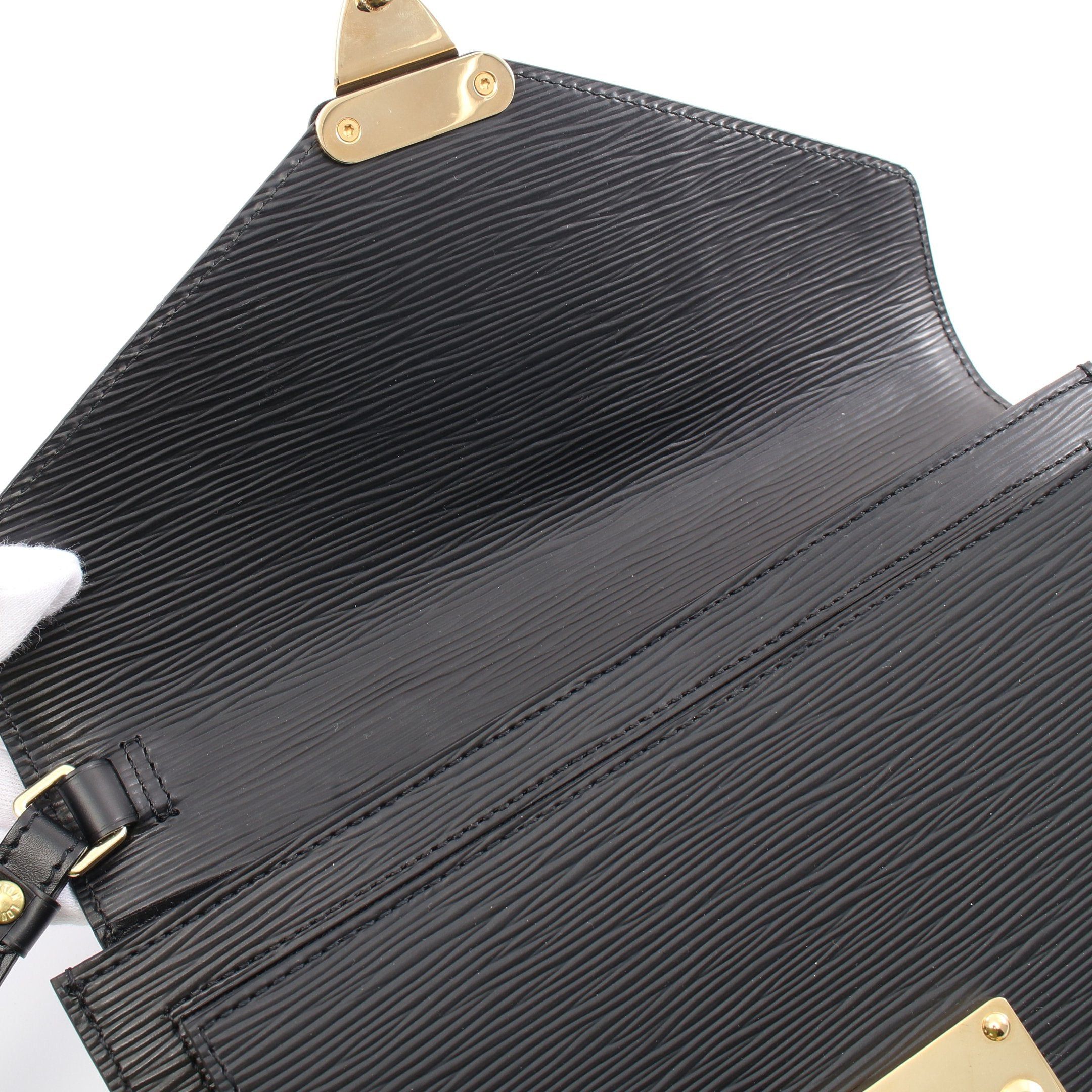 Louis Vuitton Louis Vuitton Serie Dragonne Epi Noir Clutch Bag Leather Black Size ONE SIZE - 7 Thumbnail