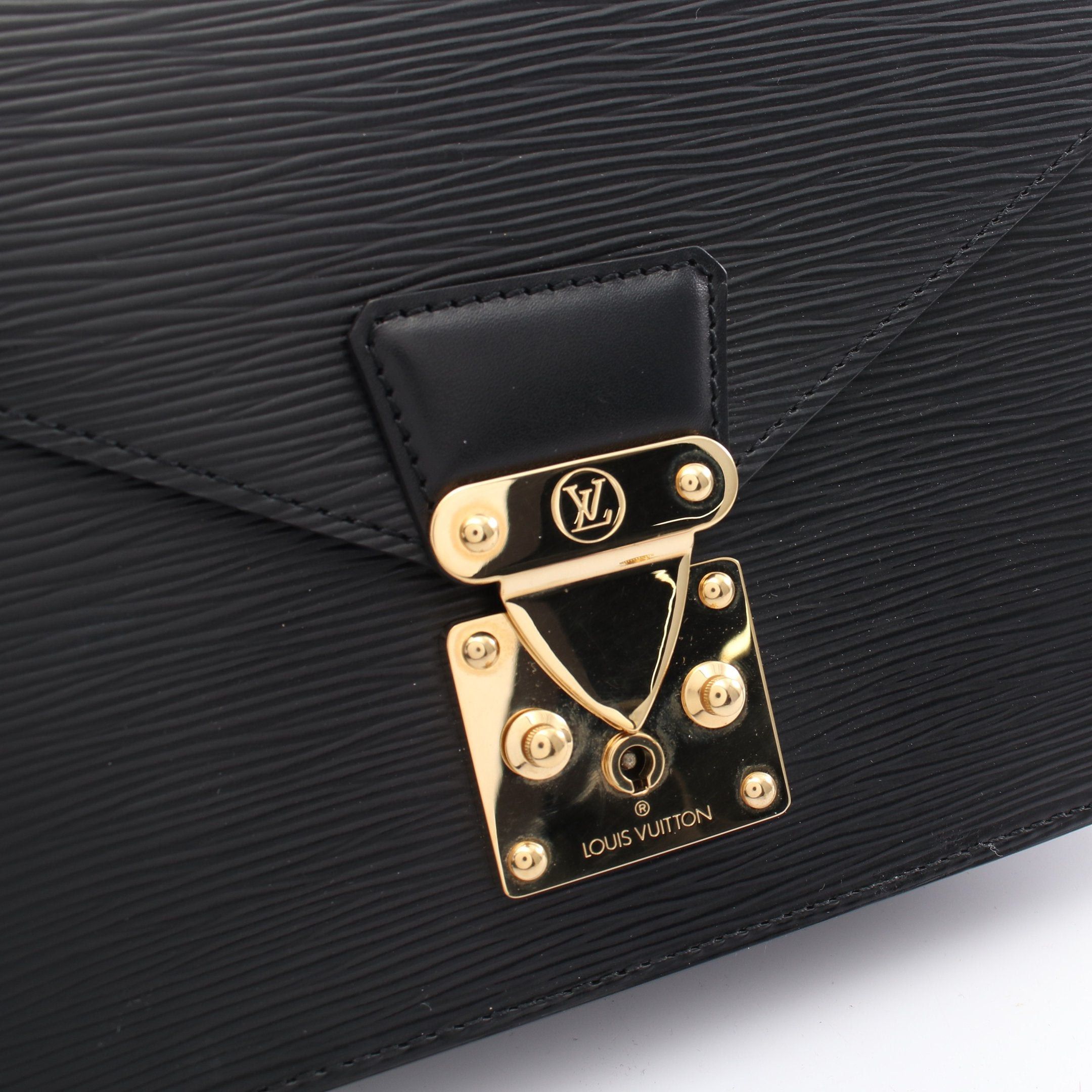 Louis Vuitton Louis Vuitton Serie Dragonne Epi Noir Clutch Bag Leather Black Size ONE SIZE - 8 Thumbnail