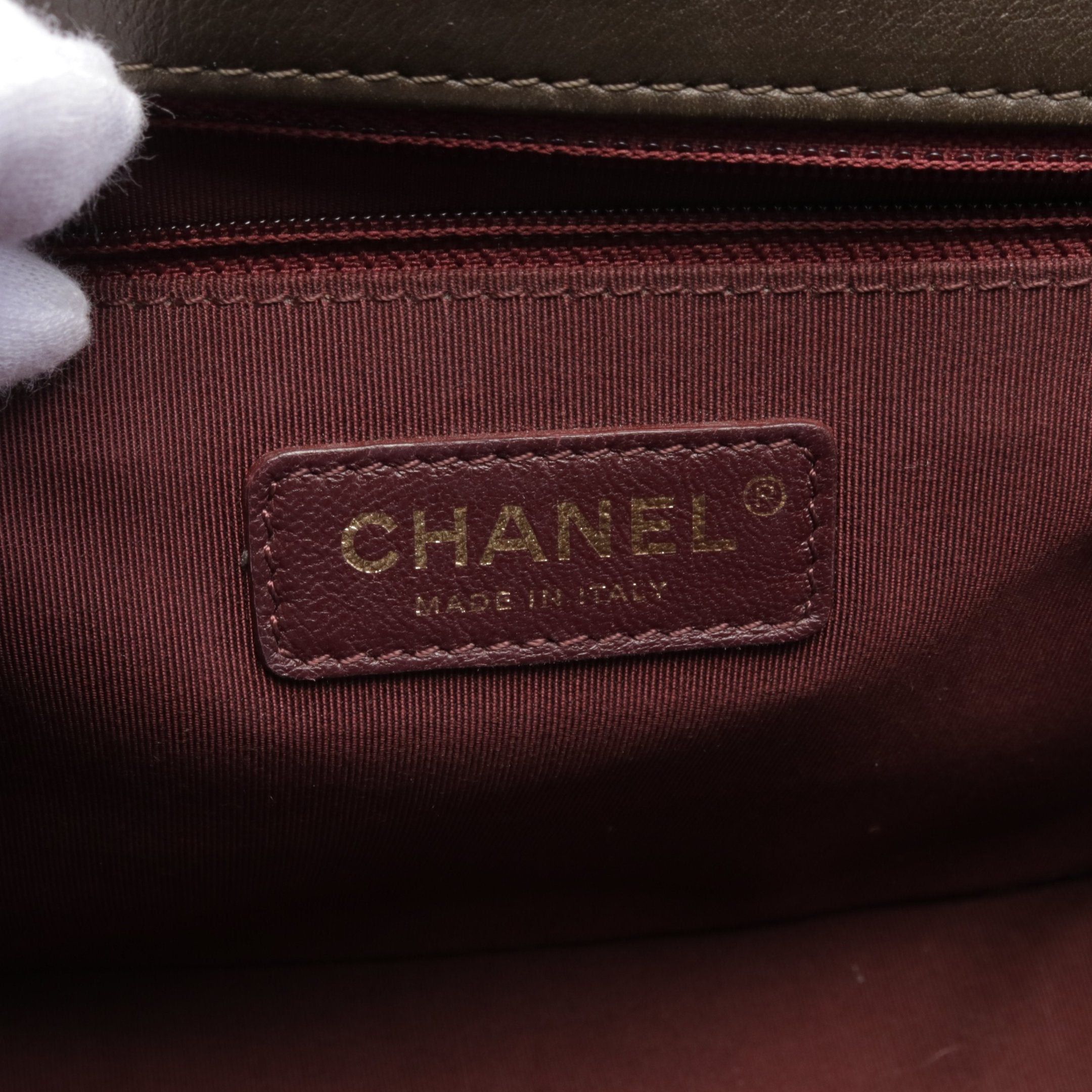 Chanel Chanel Matelasse Chain Shoulder Bag Leather Brown Gold Hardware Size ONE SIZE - 4 Thumbnail