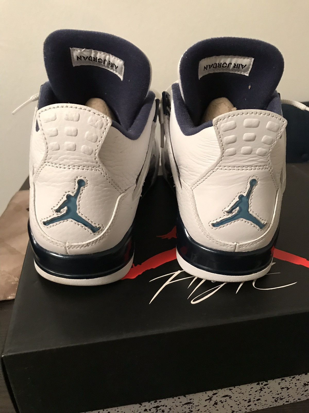 carolina 4s release date