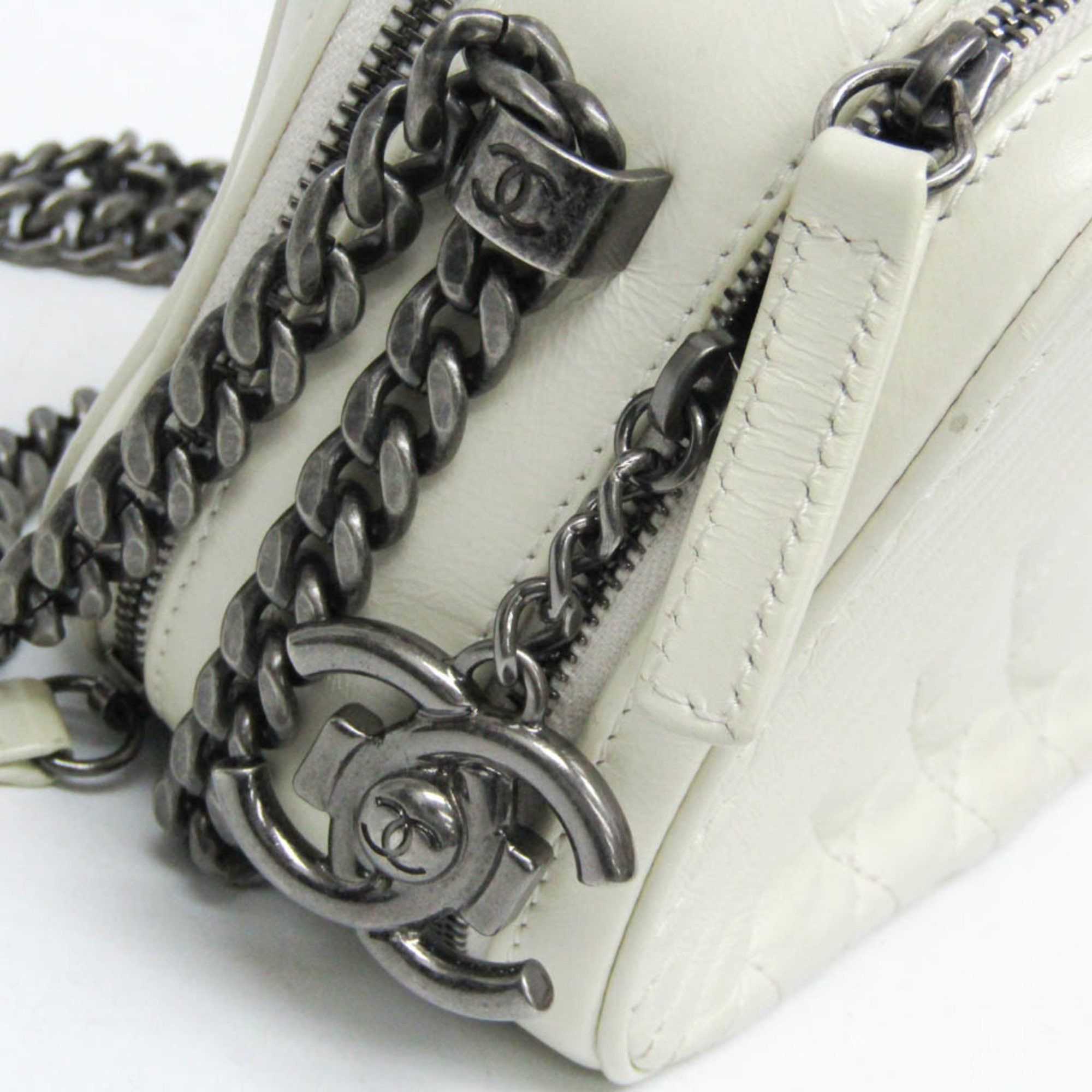 Chanel Chanel Boy Chanel Camera Bag A92656 Women's Leather Shoulder Bag Cream Size ONE SIZE - 11 Thumbnail