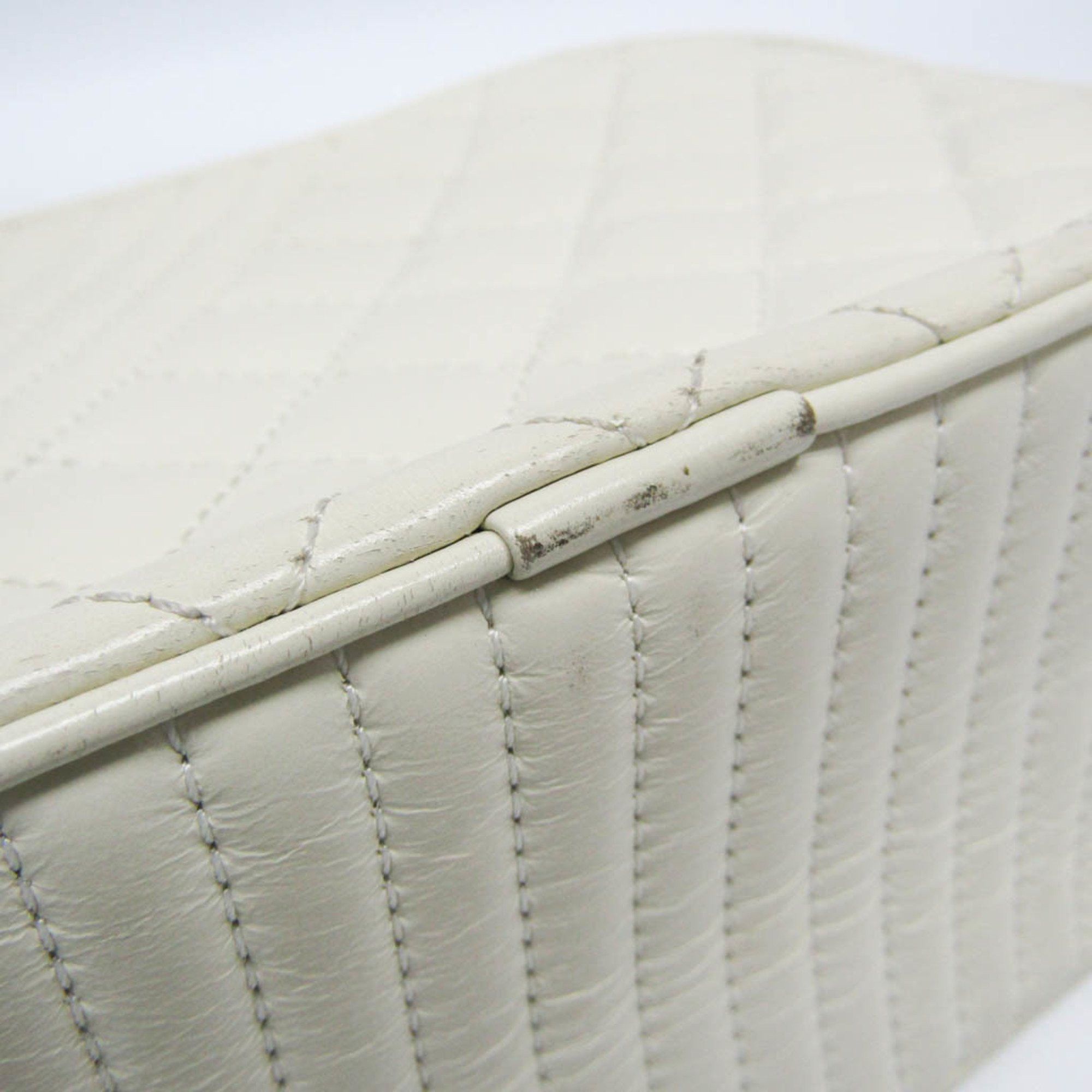 Chanel Chanel Boy Chanel Camera Bag A92656 Women's Leather Shoulder Bag Cream Size ONE SIZE - 5 Thumbnail