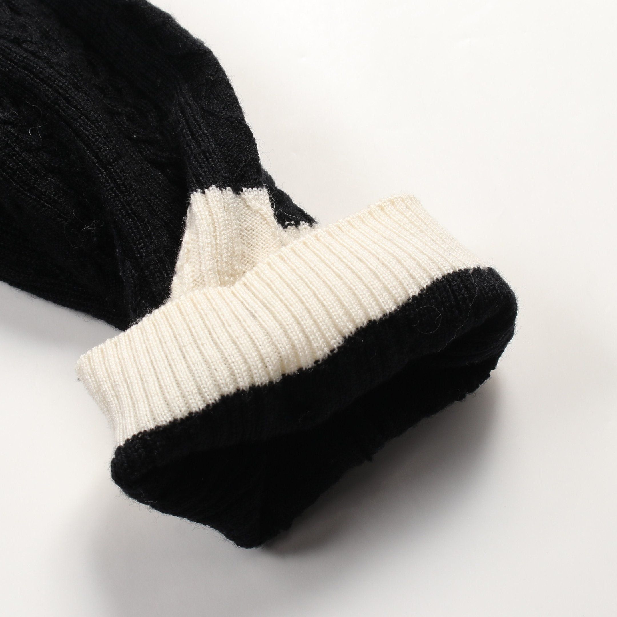 Chanel Chanel Knit Crew Neck Heart Wool Black Ivory Size ONE SIZE - 8 Thumbnail