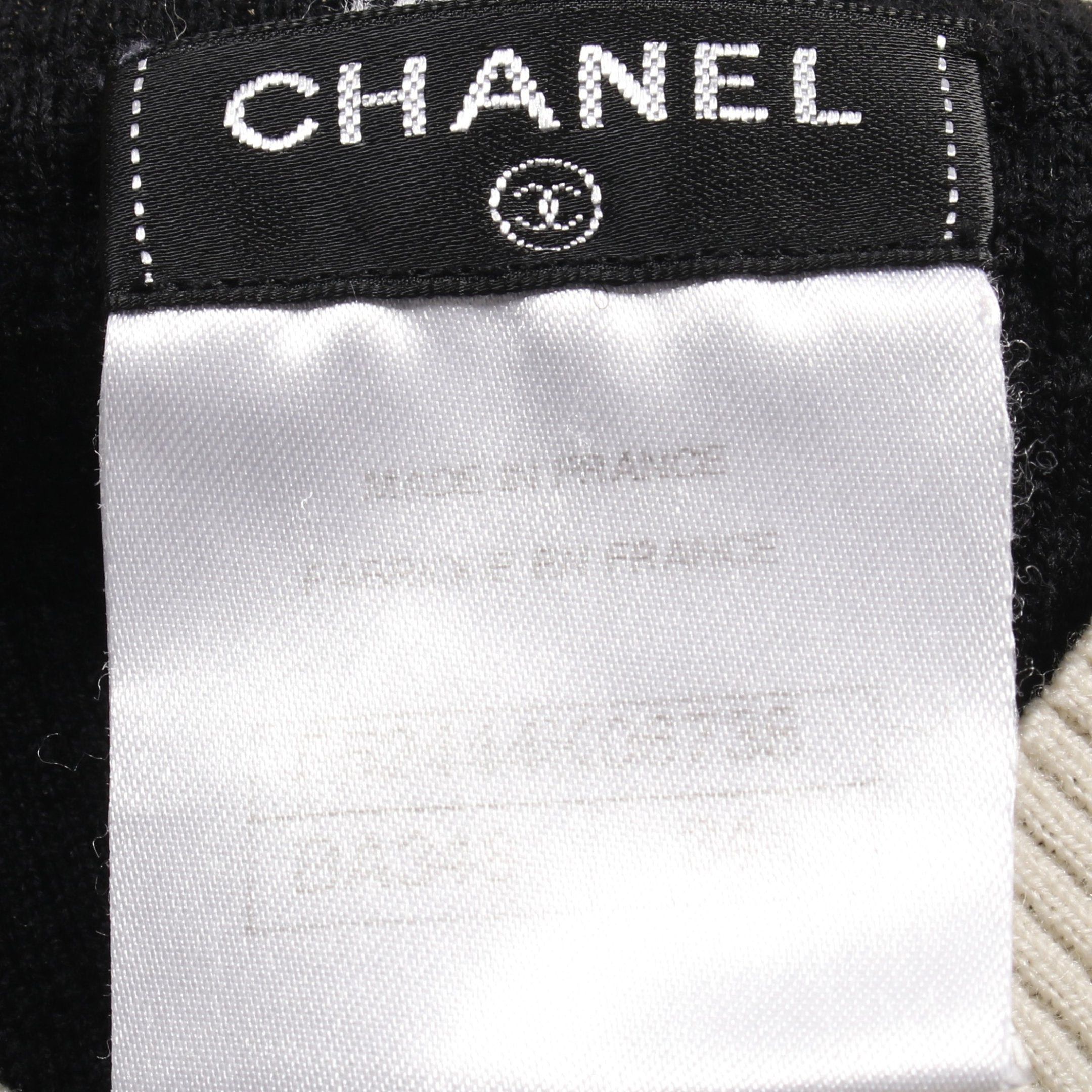 Chanel Chanel Knit Crew Neck Heart Wool Black Ivory Size ONE SIZE - 4 Thumbnail