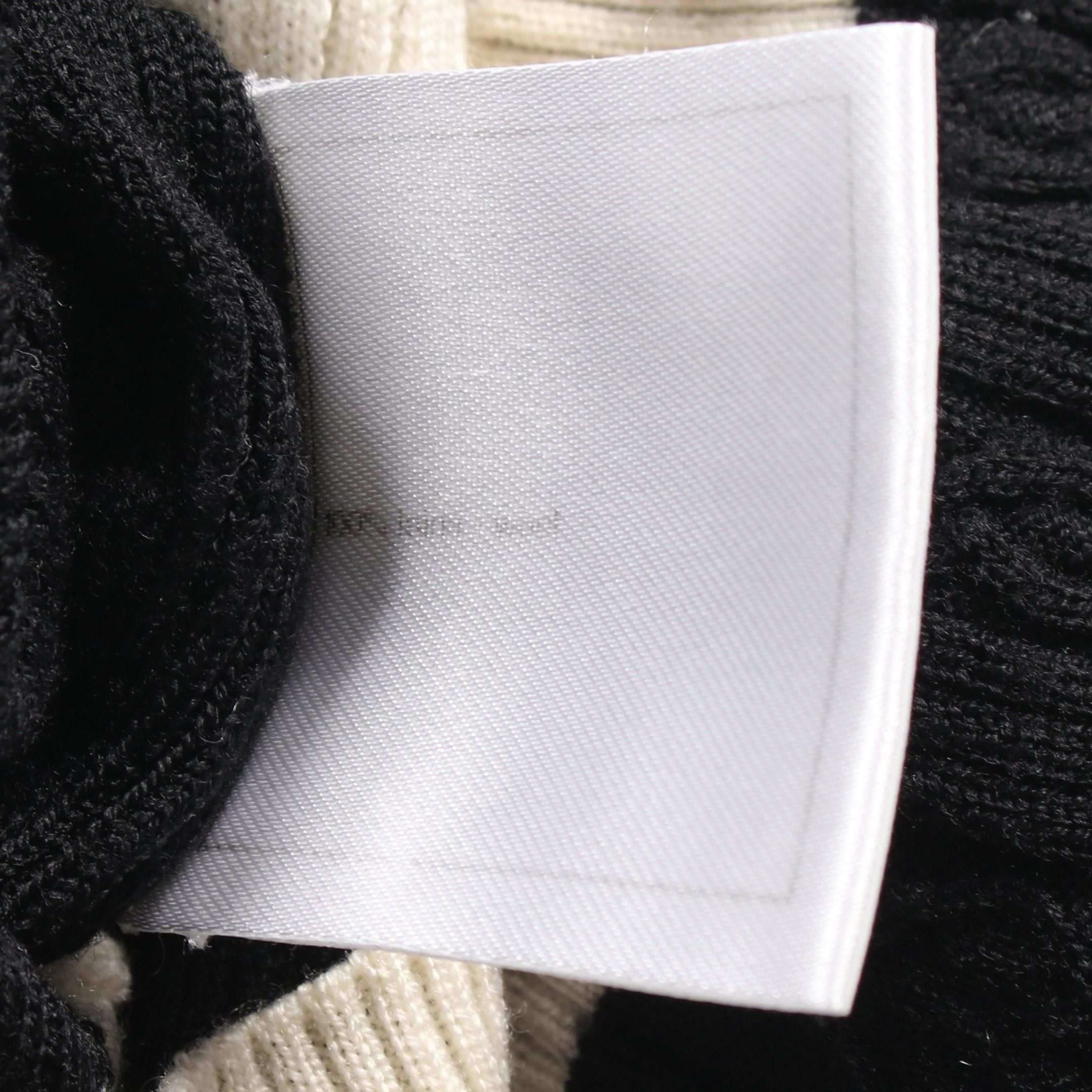 Chanel Chanel Knit Crew Neck Heart Wool Black Ivory Size ONE SIZE - 5 Thumbnail