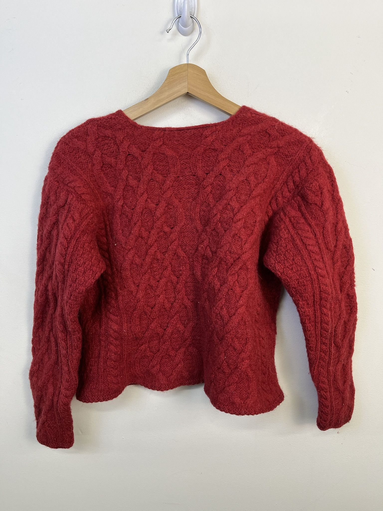 Other Vintage Carraig Donn Ireland Wool Aran Red Knit Cardigan Size S Size US S / EU 44-46 / 1 - 4 Thumbnail