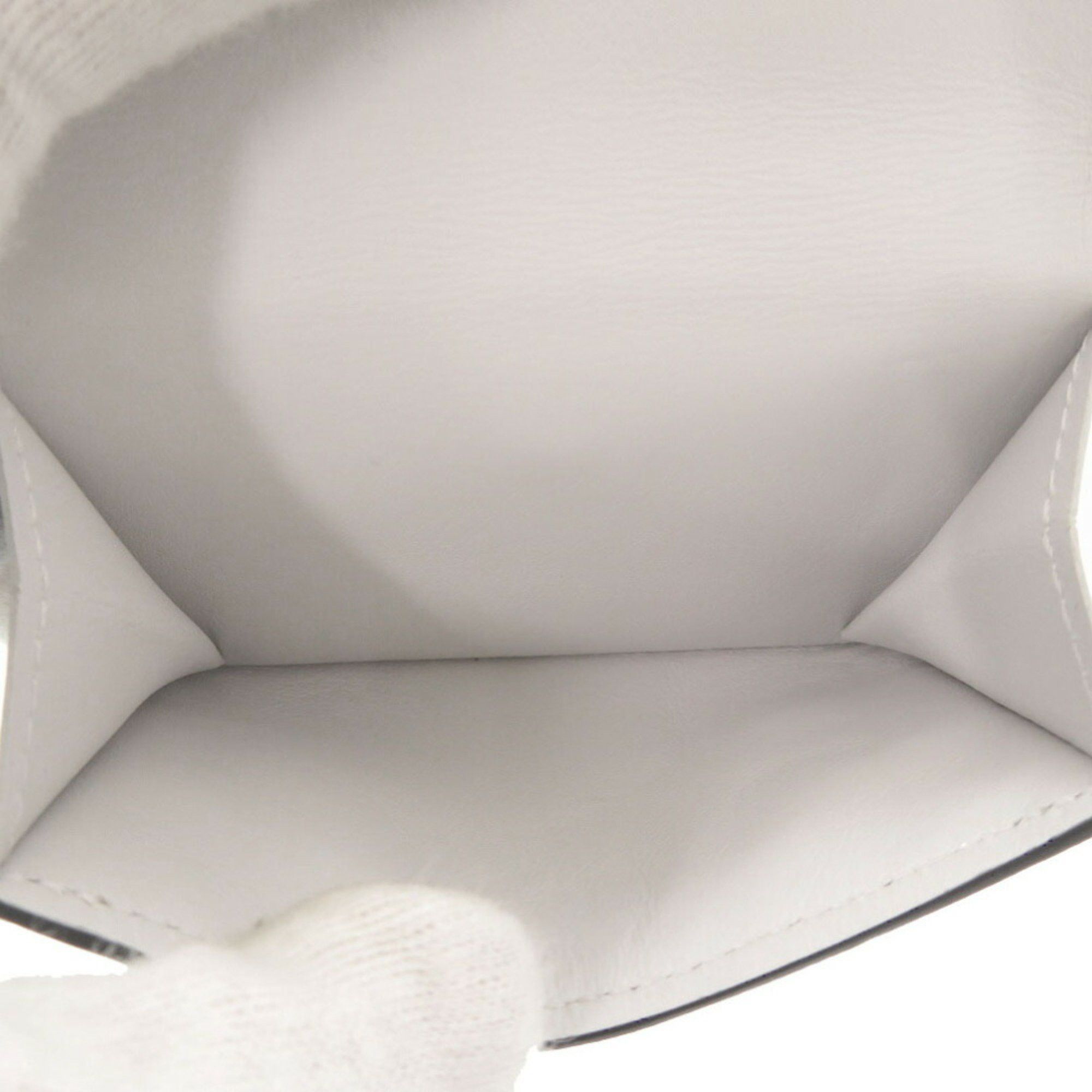 Louis Vuitton Louis Vuitton Taiga Rama Discovery Compact Wallet Monogram M67621 Leather White Tri-fold LV 0837LOUIS VUITTON Size ONE SIZE - 7 Thumbnail