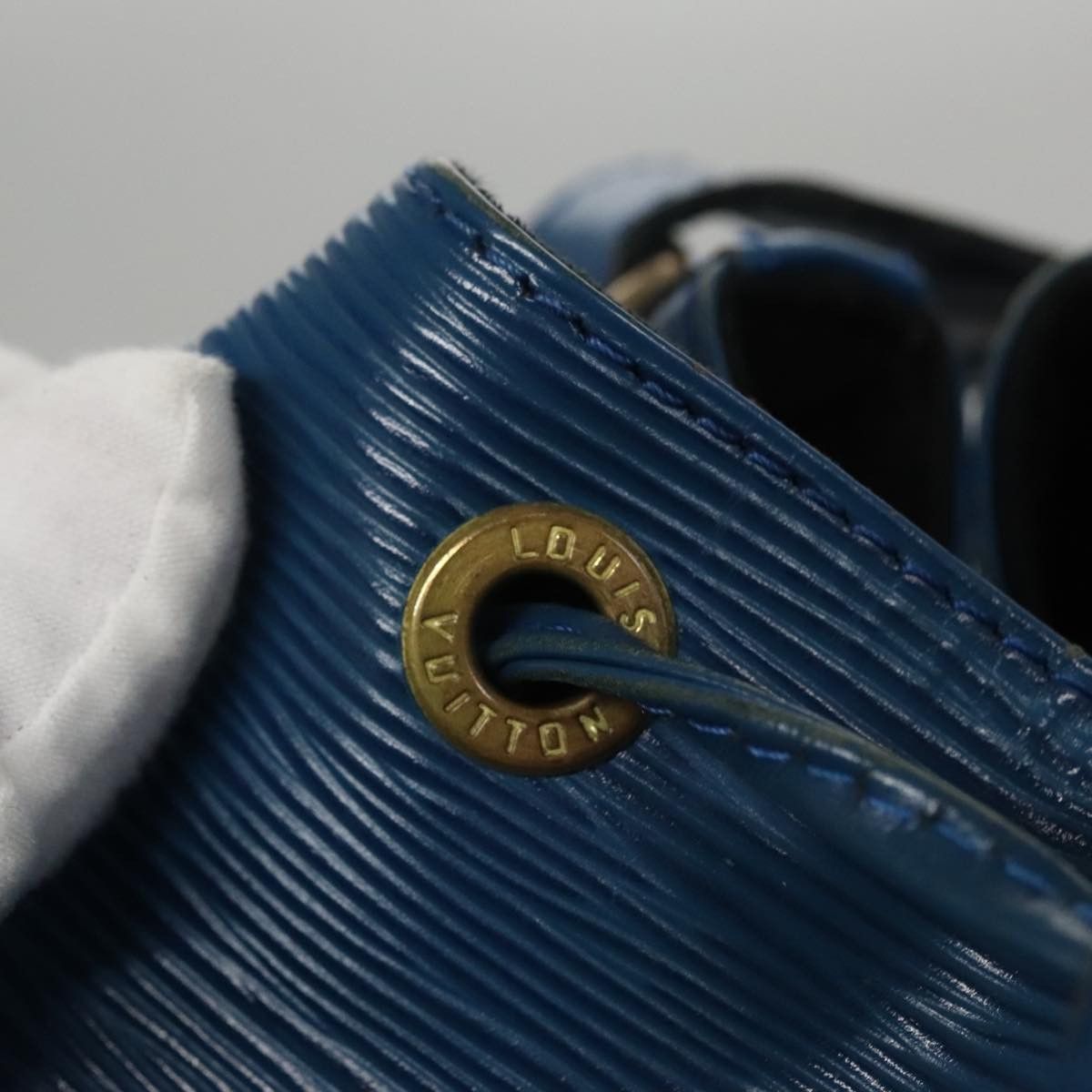 Louis Vuitton Petit Noé Blue Leather Shoulder Bag (Pre-Owned) Size ONE SIZE - 11 Thumbnail