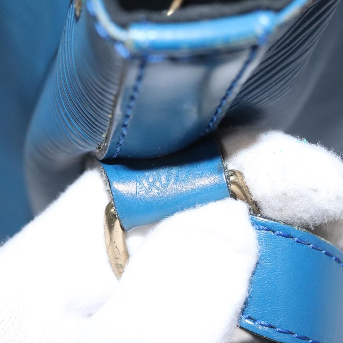 Louis Vuitton Petit Noé Blue Leather Shoulder Bag (Pre-Owned) Size ONE SIZE - 15 Thumbnail