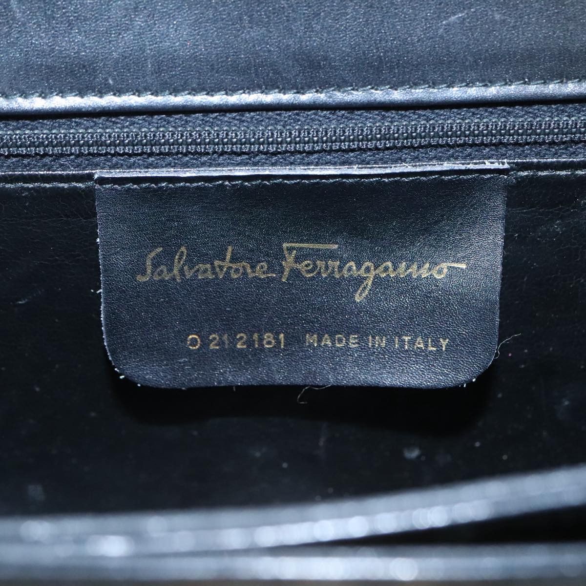 Salvatore Ferragamo Gancini Black Leather Handbag (Pre-Owned) Size ONE SIZE - 16 Thumbnail