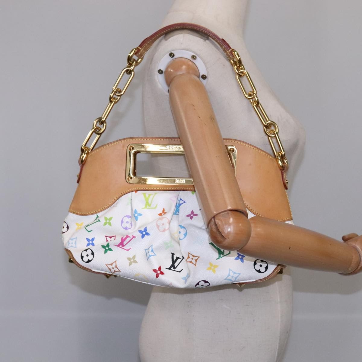 Louis Vuitton Judy White Canvas Shoulder Bag (Pre-Owned) Size ONE SIZE - 20 Thumbnail