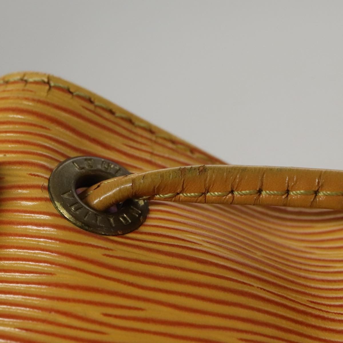 Louis Vuitton Petit Noé Yellow Leather Shoulder Bag (Pre-Owned) Size ONE SIZE - 14 Thumbnail