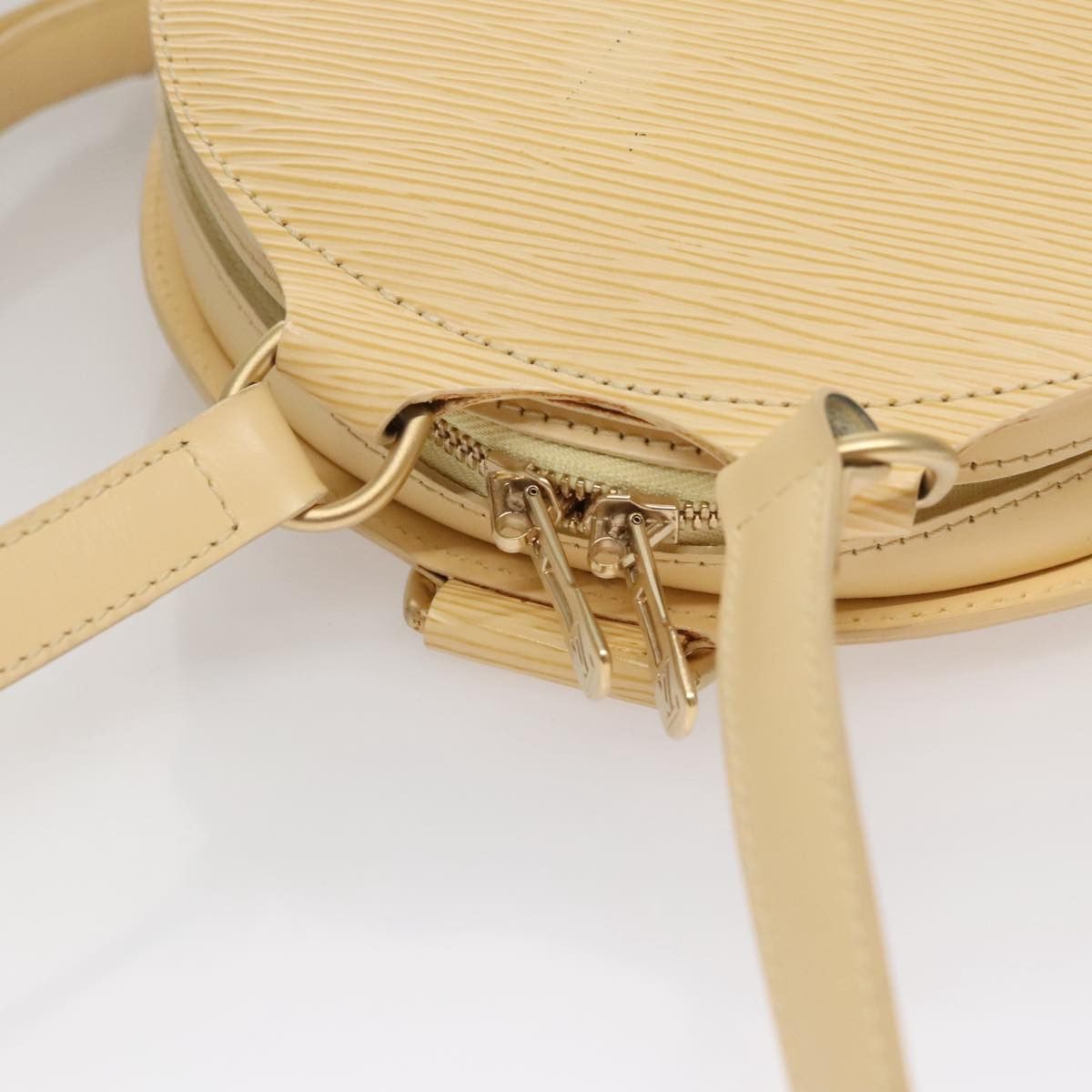 Louis Vuitton Mabillon Beige Leather Backpack Bag (Pre-Owned) Size ONE SIZE - 5 Thumbnail