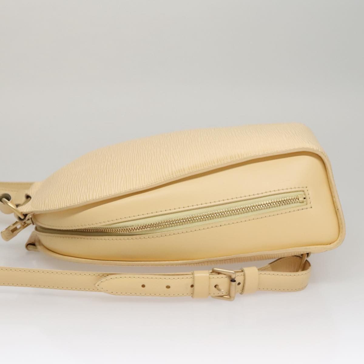 Louis Vuitton Mabillon Beige Leather Backpack Bag (Pre-Owned) Size ONE SIZE - 4 Thumbnail