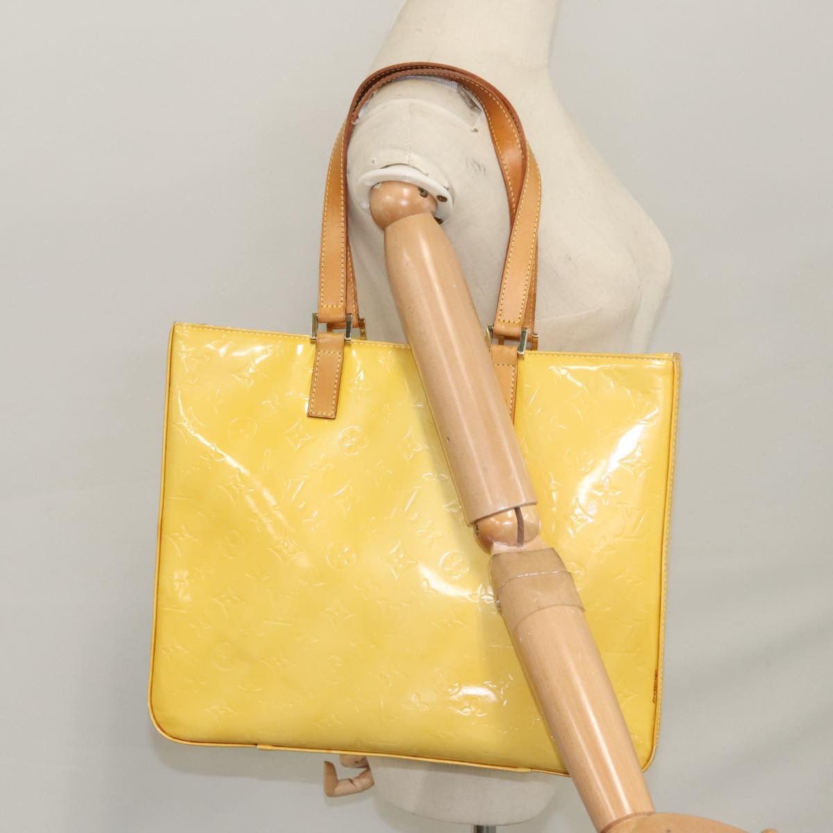 Louis Vuitton Columbus Yellow Patent Leather Tote Bag (Pre-Owned) Size ONE SIZE - 12 Thumbnail