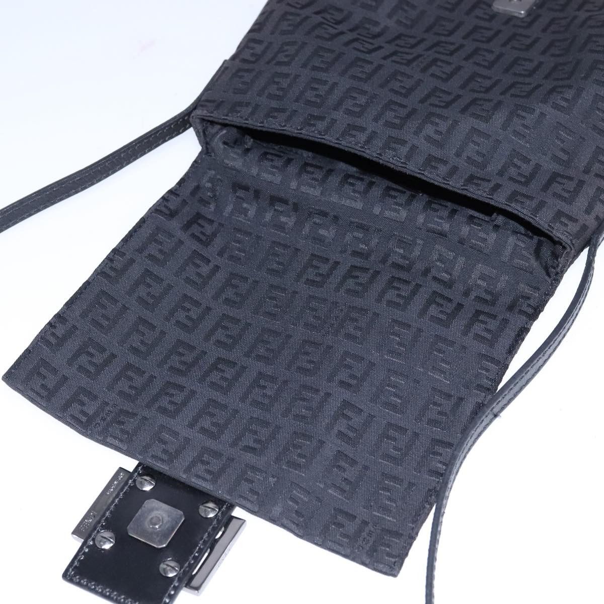 Fendi Mamma Baguette Black Canvas Shoulder Bag (Pre-Owned) Size ONE SIZE - 20 Thumbnail